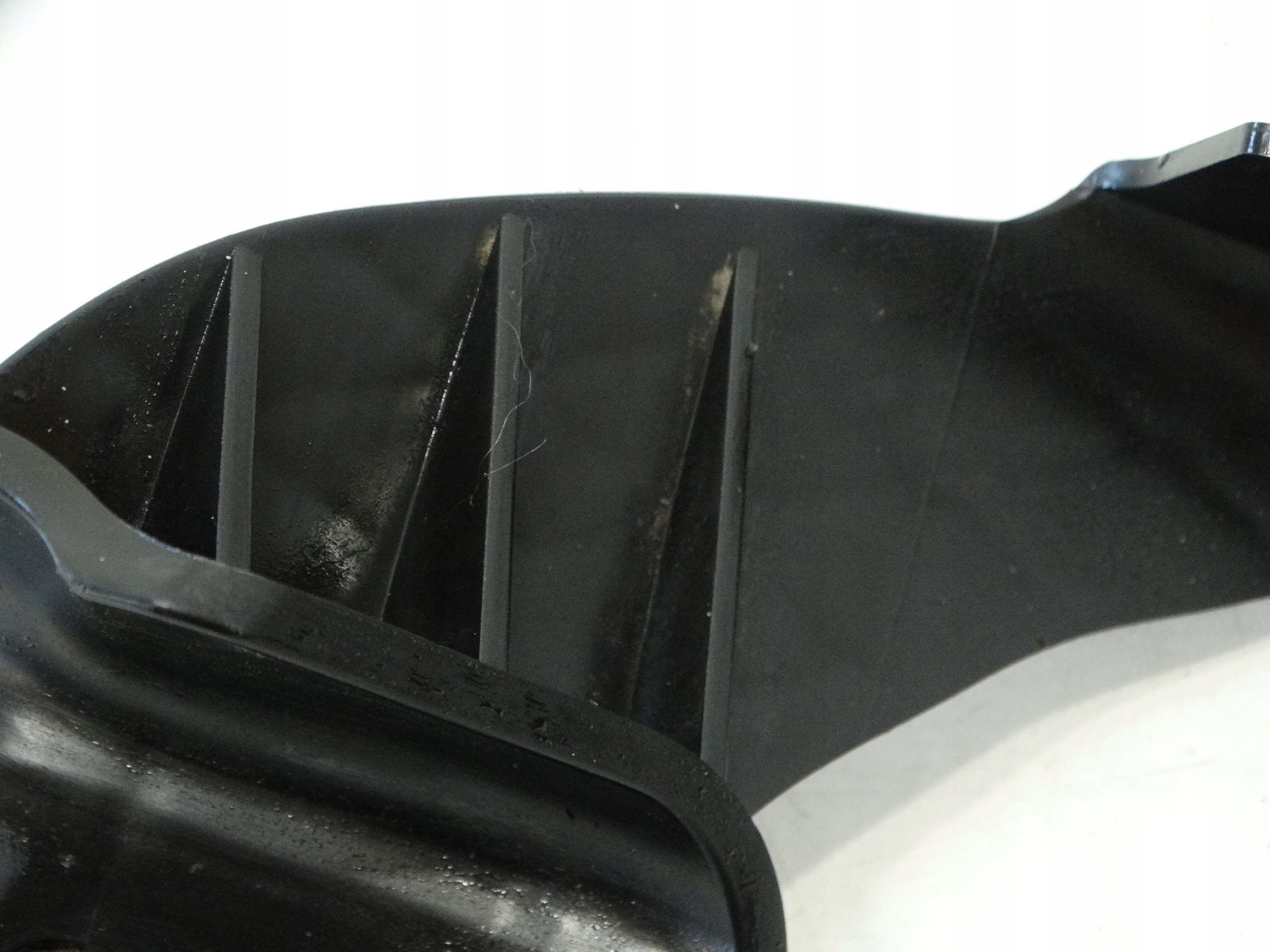 Supporto parafango sinistra Anteriore CITROEN C4 CACTUS 2016R. 9805295880