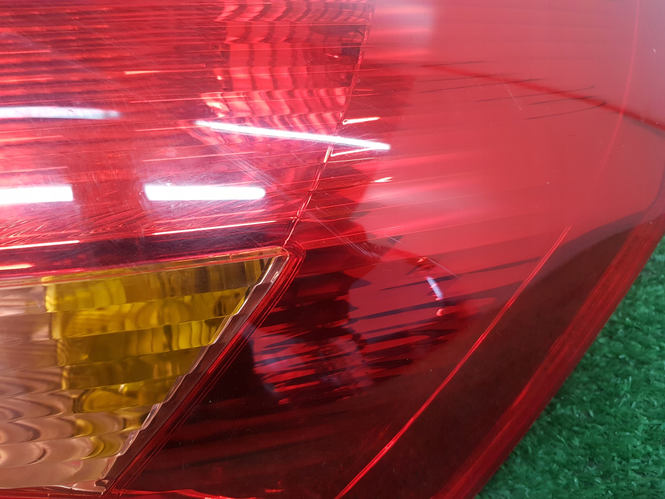 light right rear KIA VENGA 92402-1P000