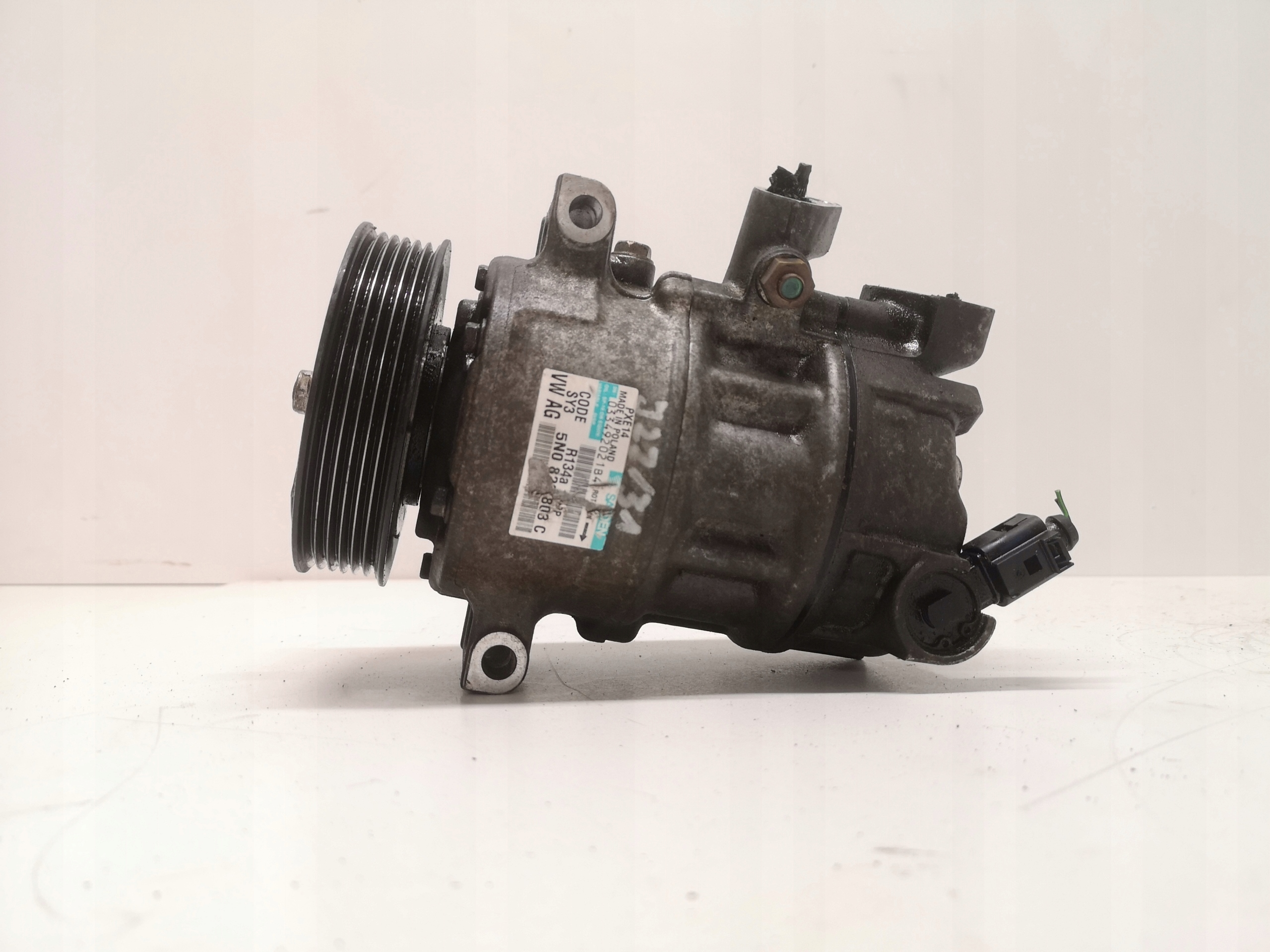 VW AUDI SKODA SPRĘŻARKA KLIMATYZACJI 5N0820803C