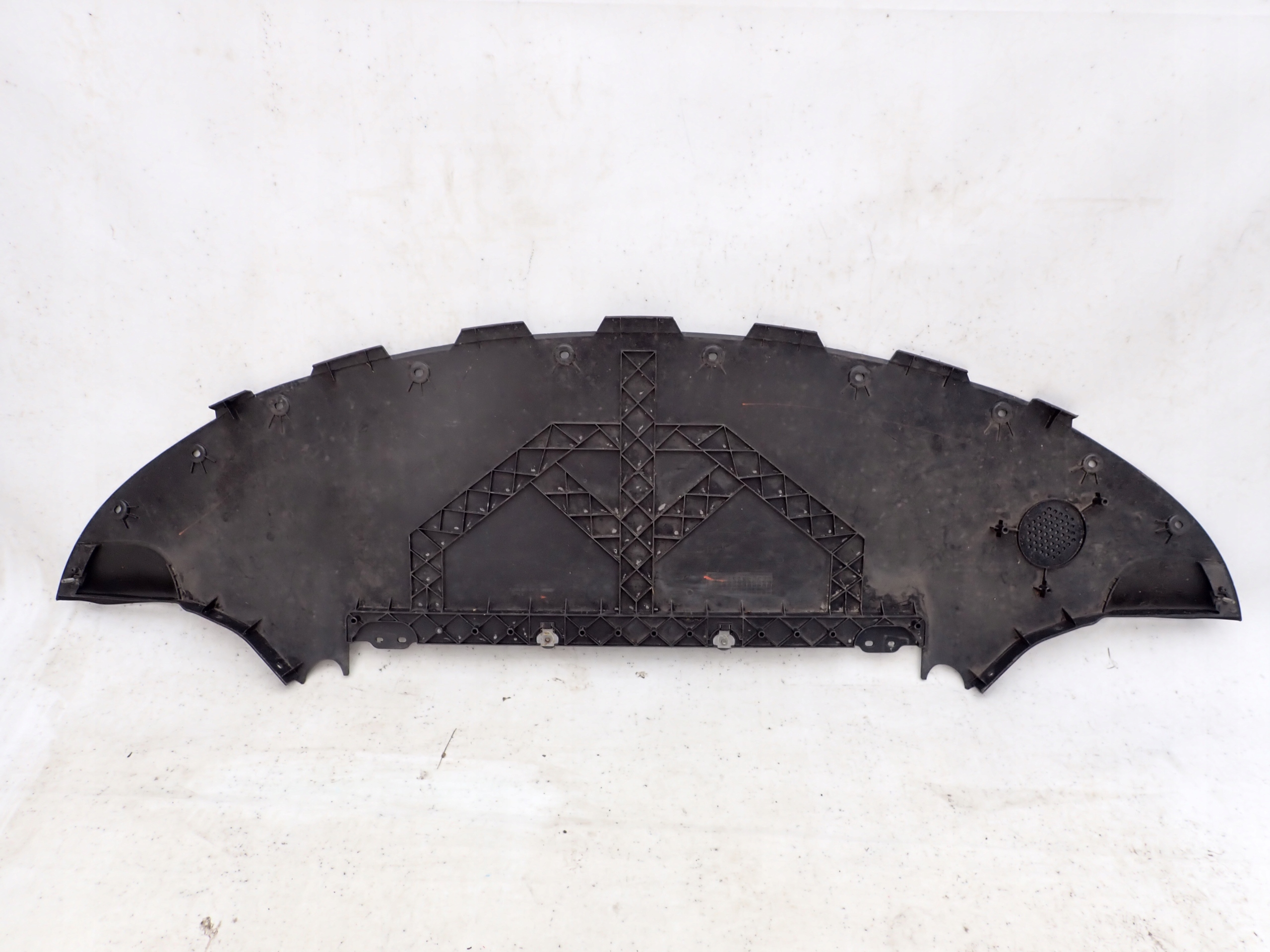 TESLA 3 III 17- abdeckung Blende Abdeckung der Stoßstange vorne