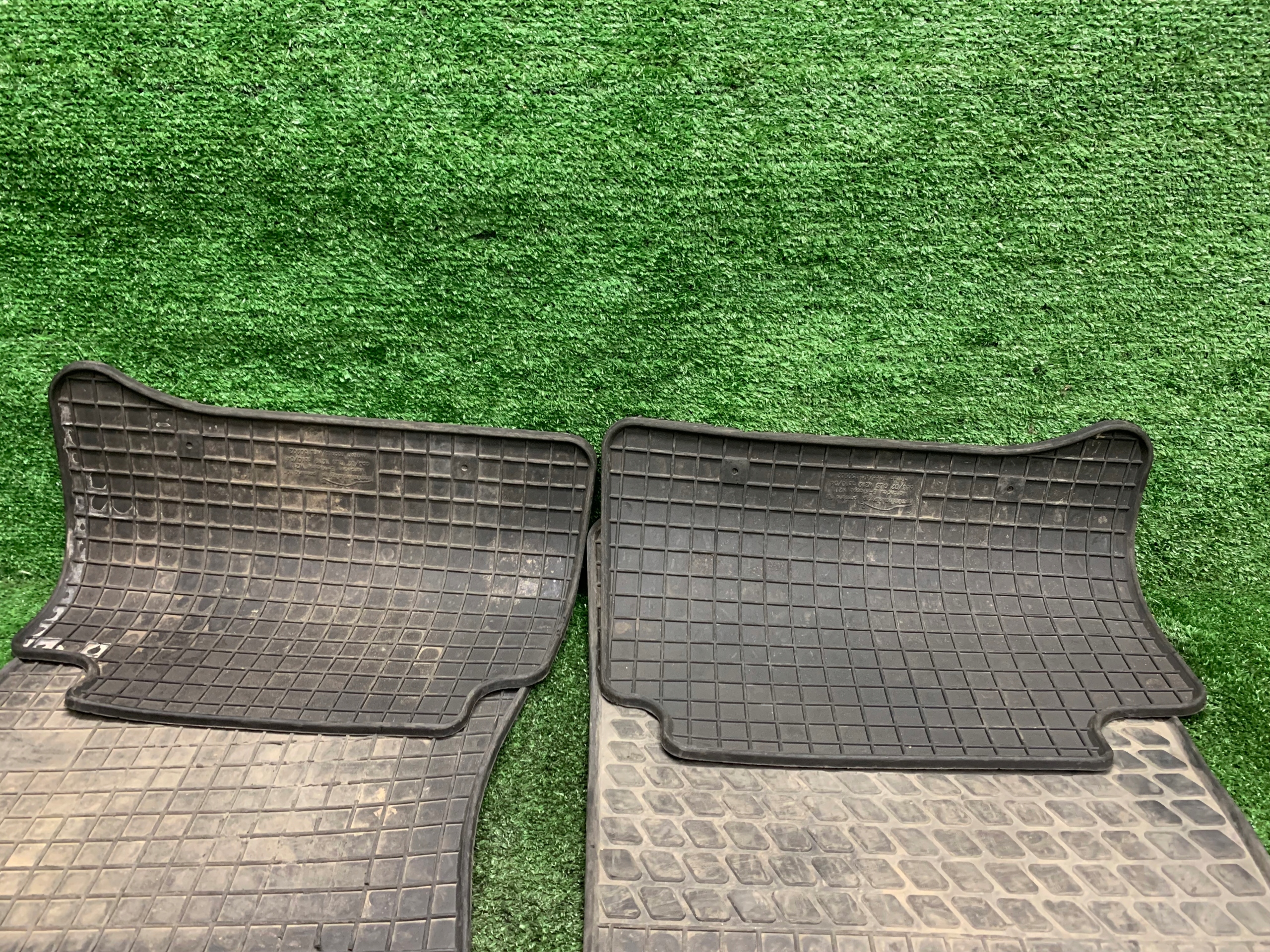 mats mat rubber Mercedes W211 211 E KLASA