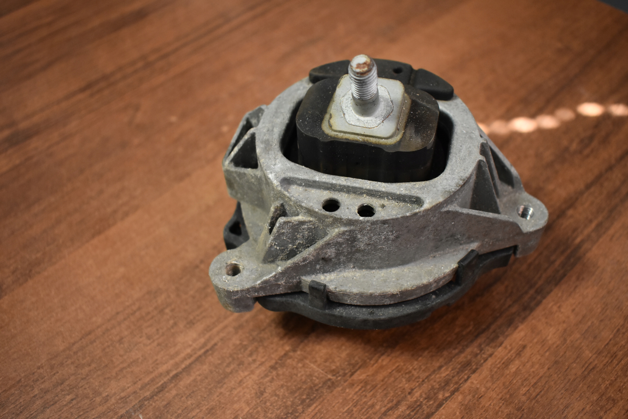 IDEALNA engine mount left BMW F80 F82 F87 1