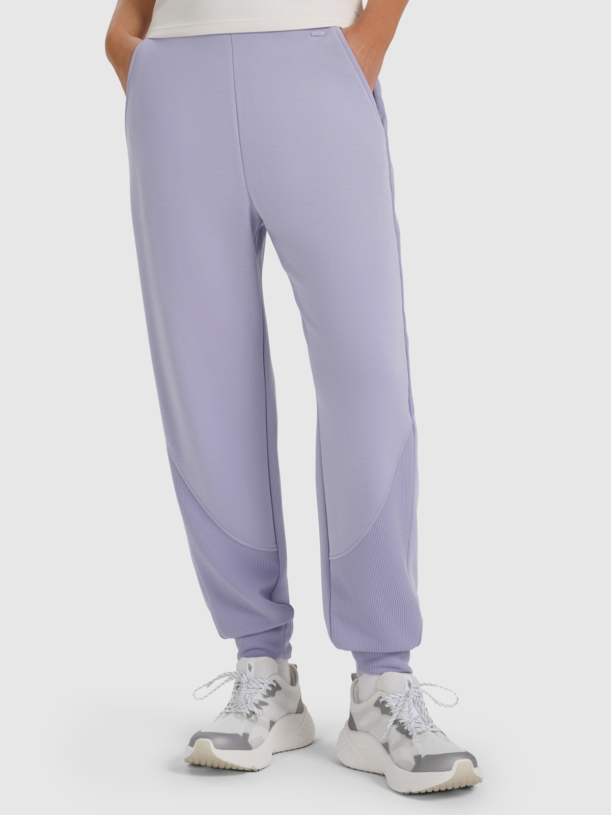 4F dámské tepláky s kapsami 4FWAW25TTROF1180 fialové