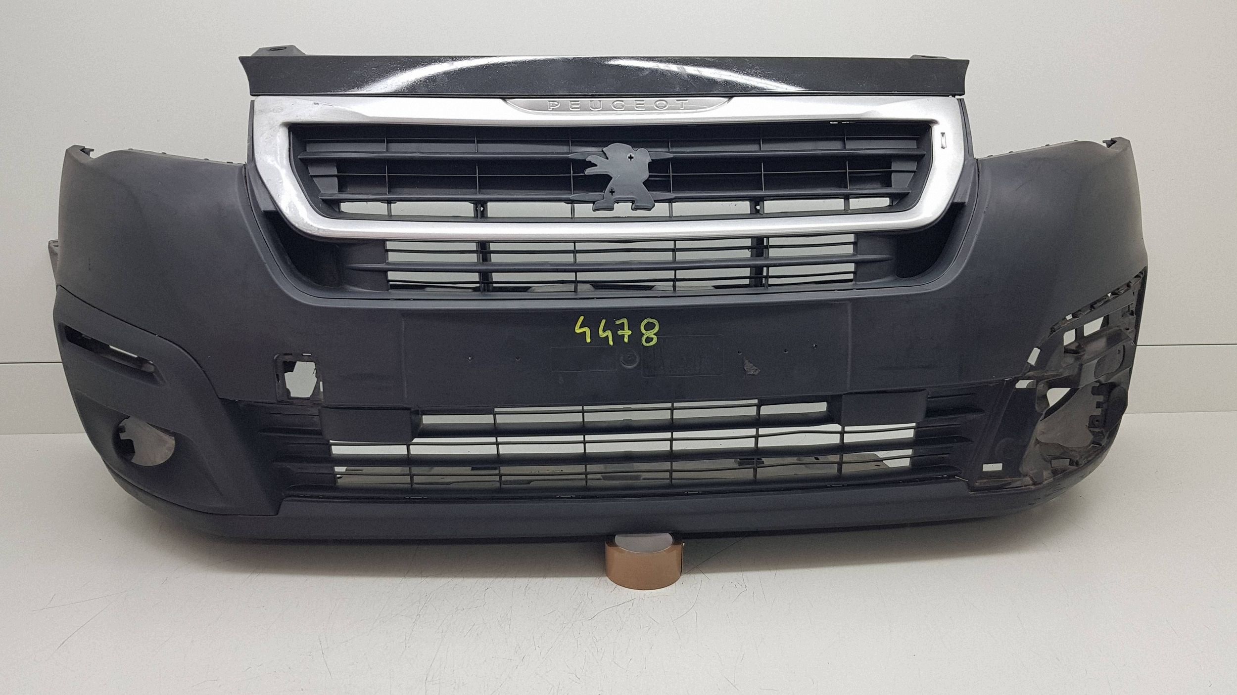 PEUGEOT PARTNER IV 4 2015 - bumper front 9810923277