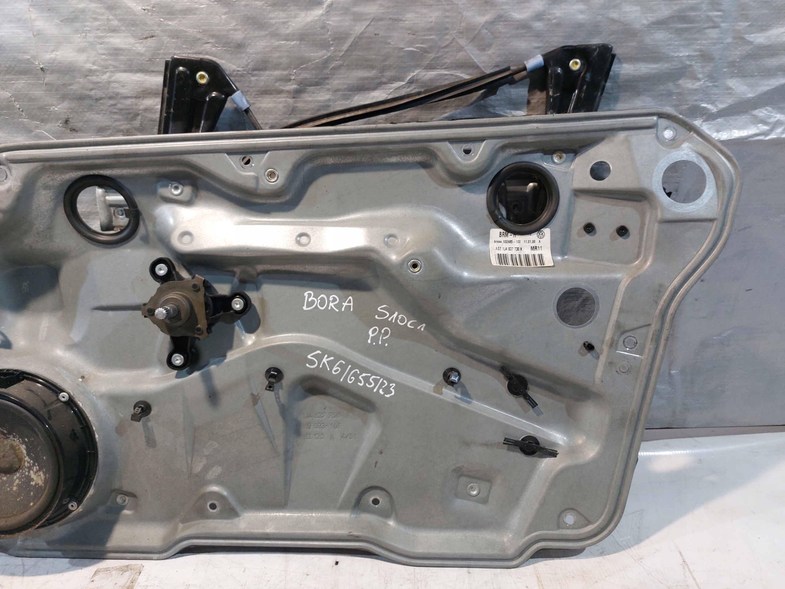 window regulator right front VW BORA