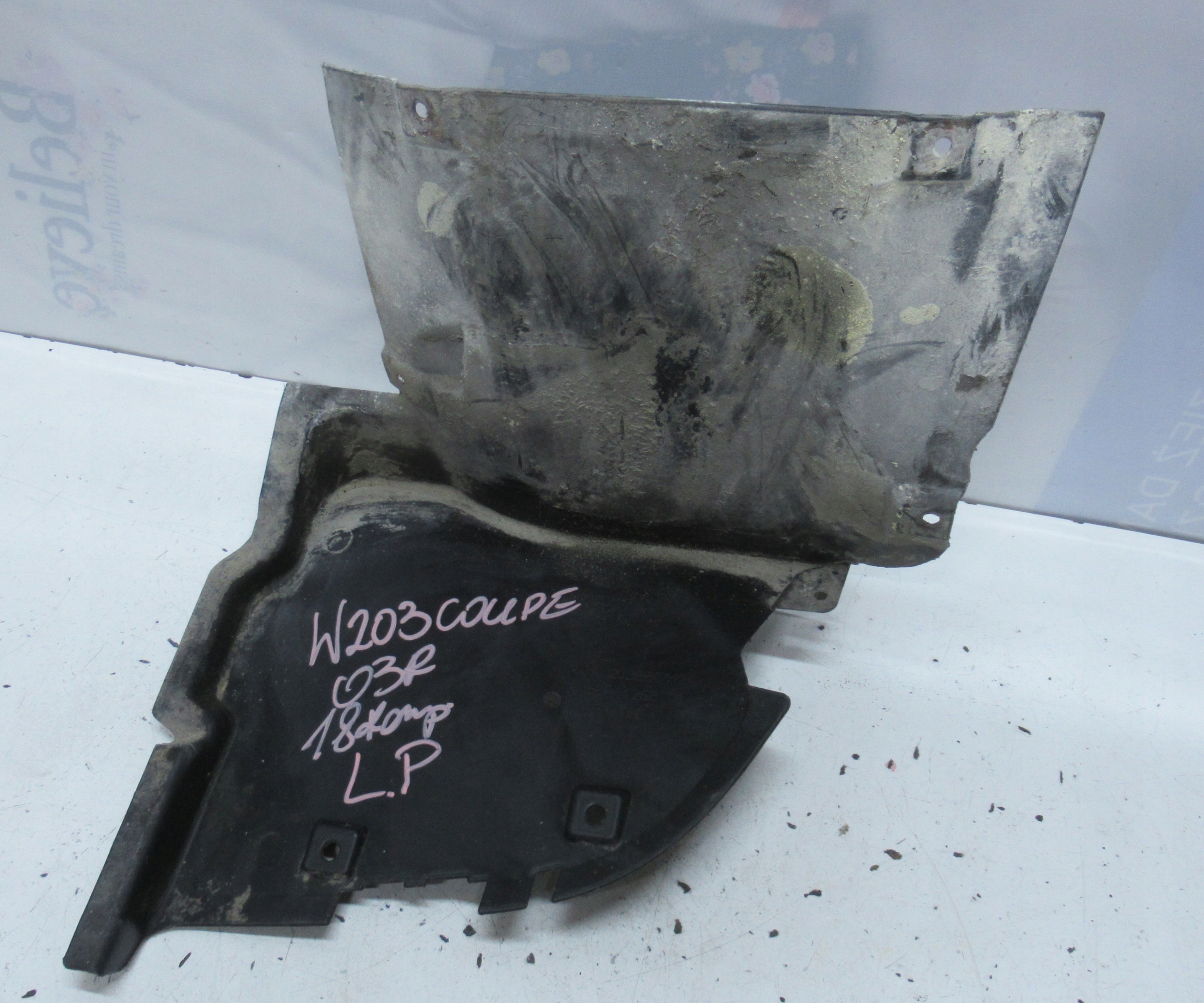 MERCEDES W203 COUPE mudguard left front A2038801124