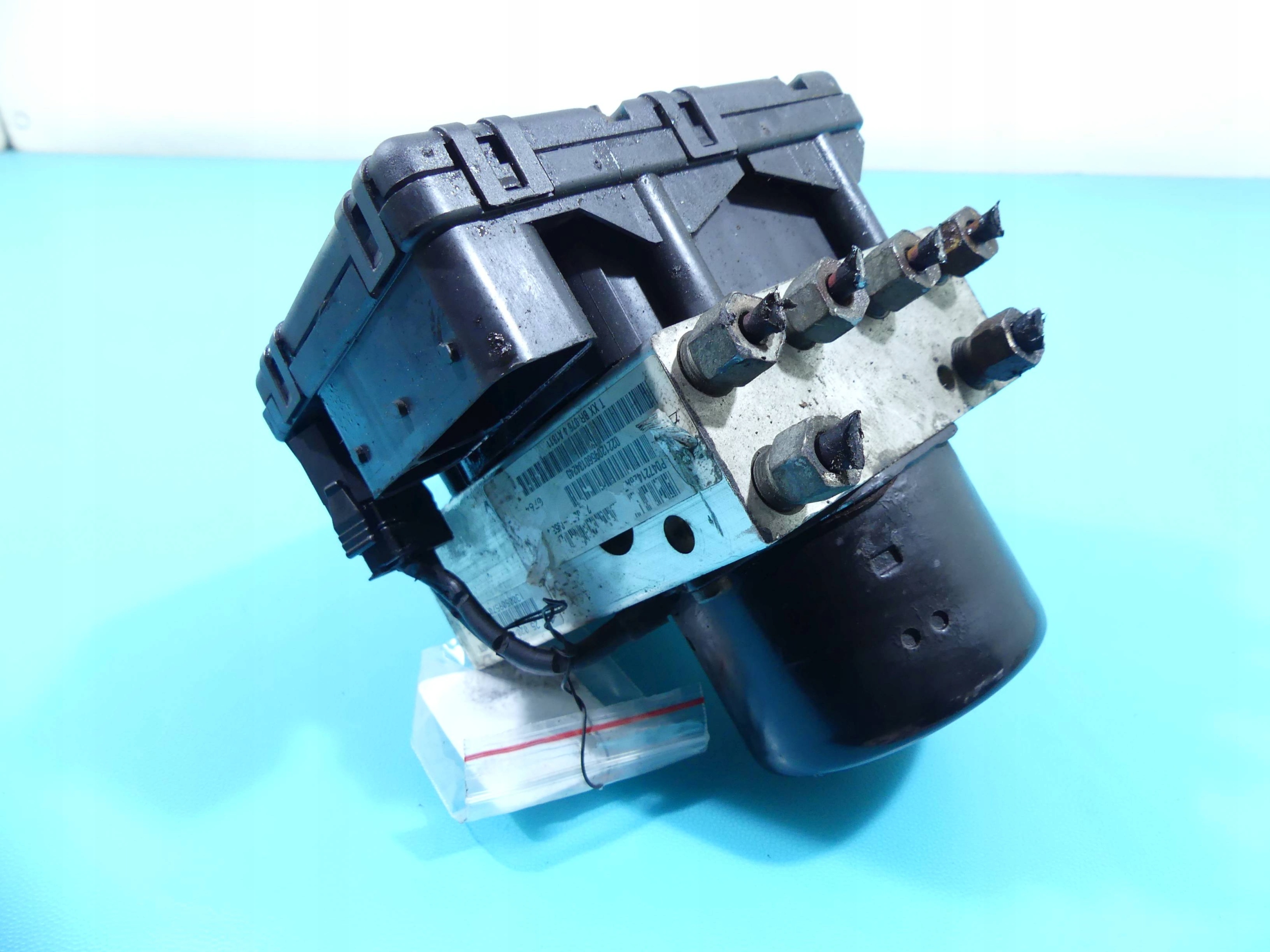 насос ABS CHRYSLER Voyager IV 04686704AD P04721428AF