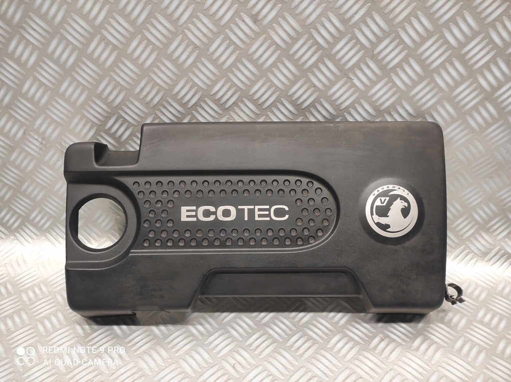 55564368 - КРИШКА ДВИГУНА ДЛЯ OPEL ASTRA IV J