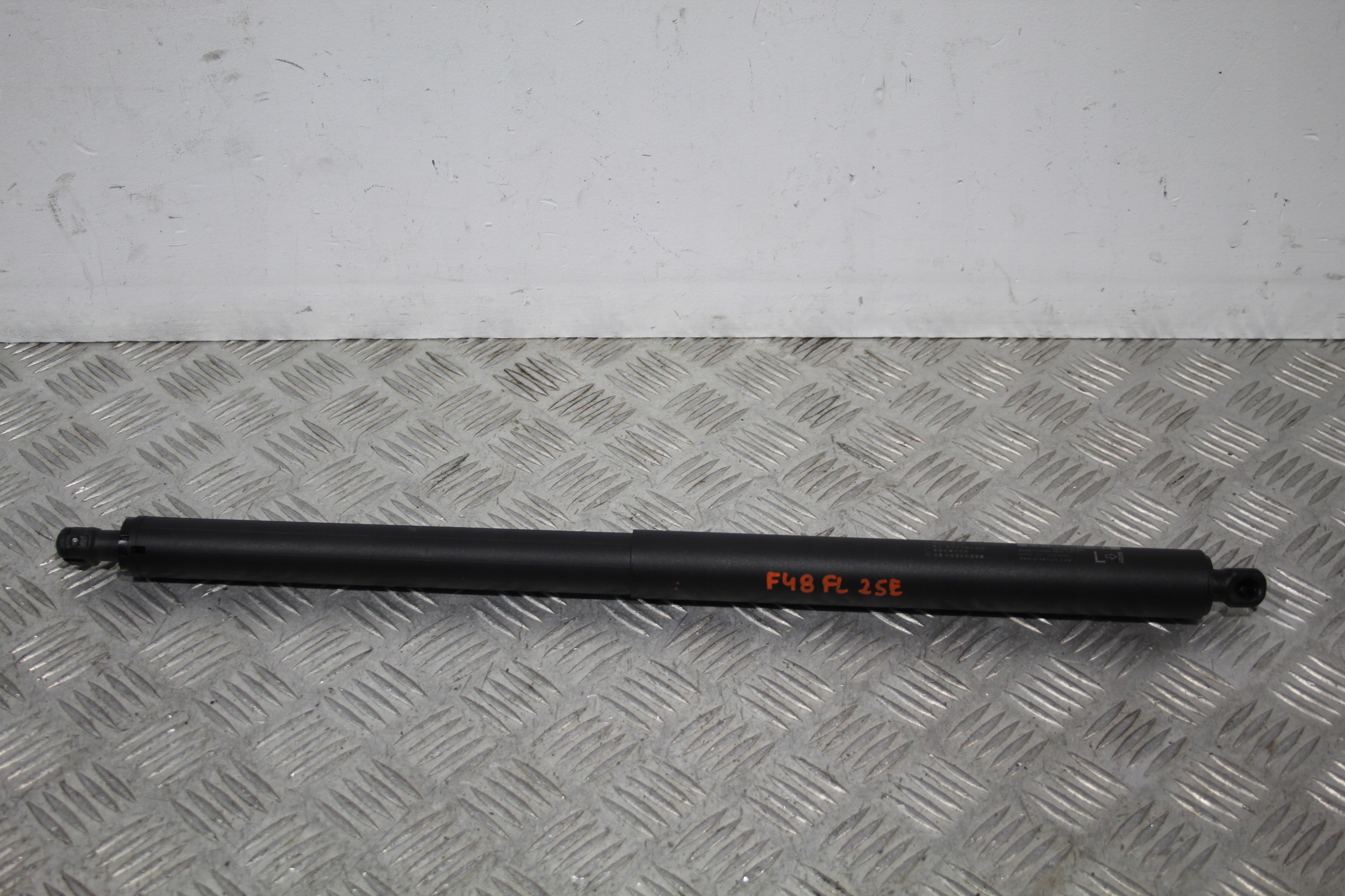 damper bonnet left BMW X1 F48 LIFT XE 25E