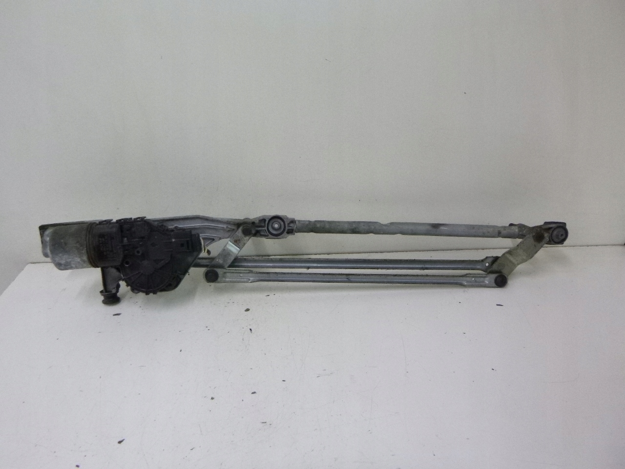 wiper mechanism front Ford Focus II 05r.