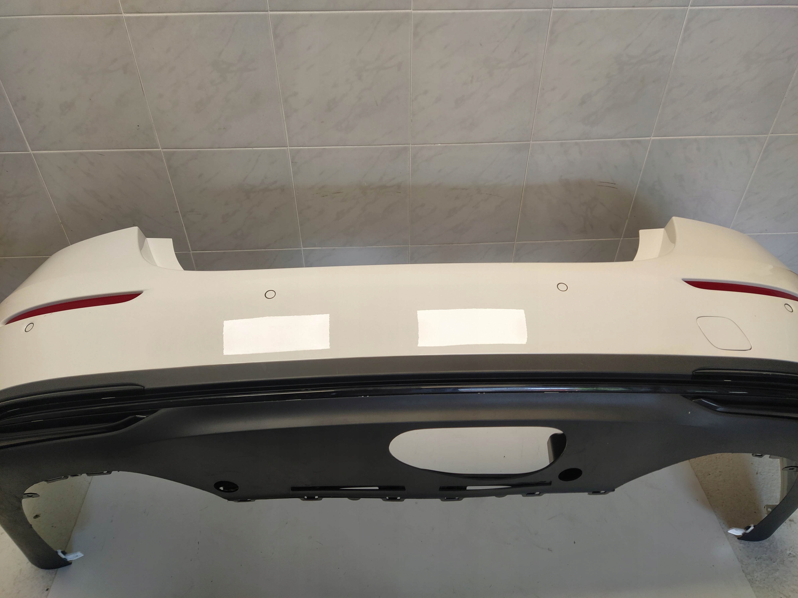 MERCEDES A214 W214 STOSSSTANGE HECK TYLNI 6 PDC