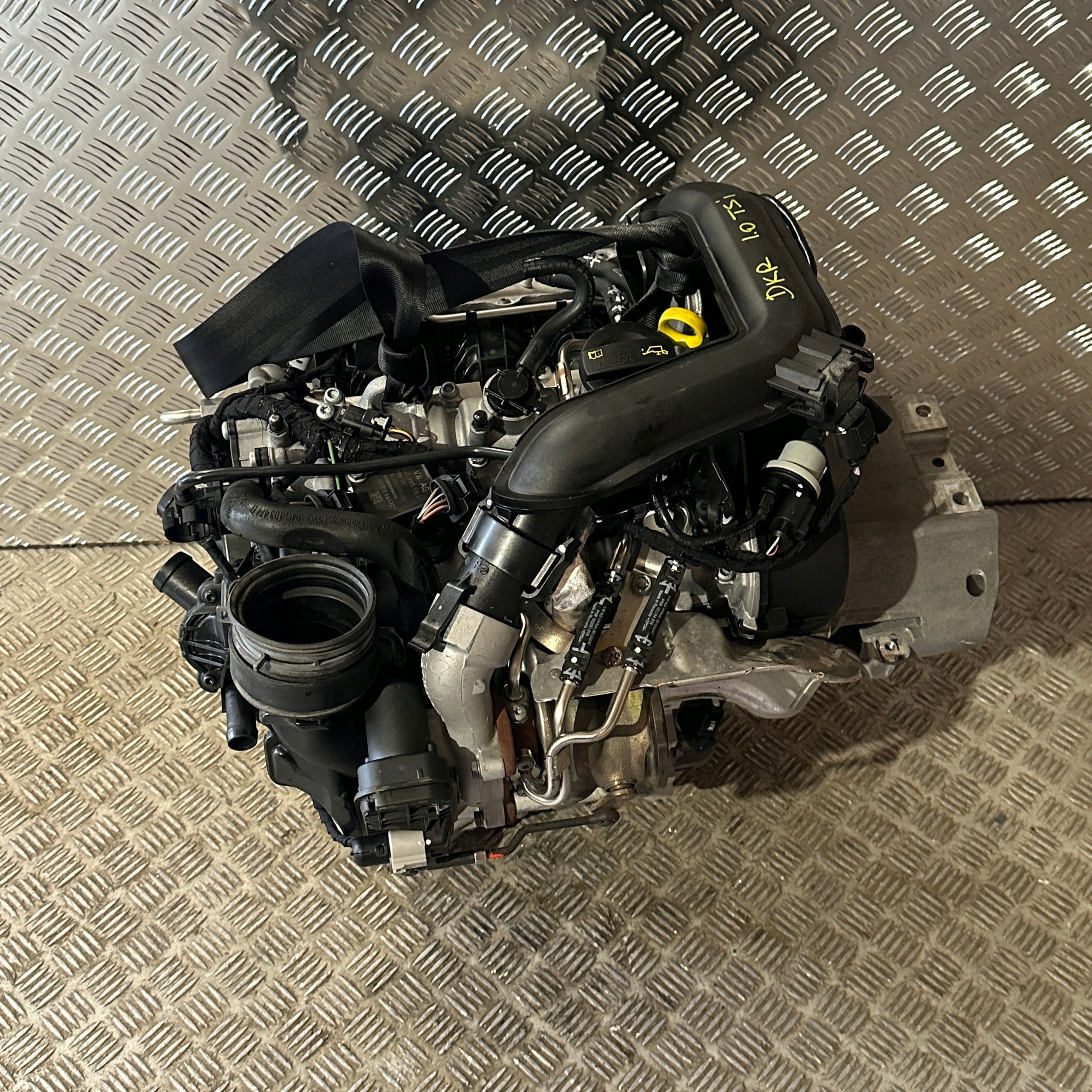 engine MOTOR complete VW T-ROC VW T-CROSS 1.0 TSI SYMBOL DKR