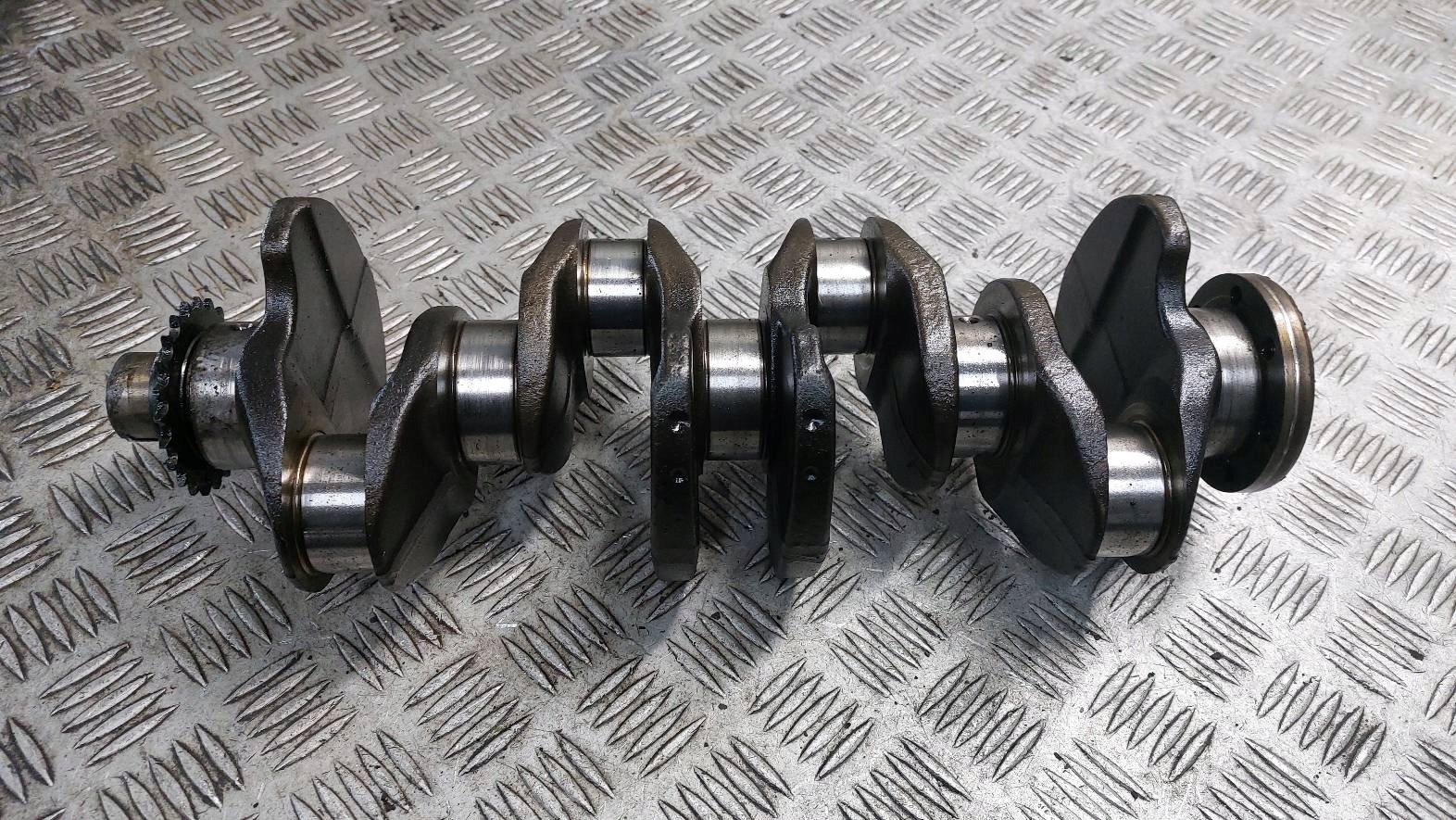 crank NISSAN PRIMERA P12