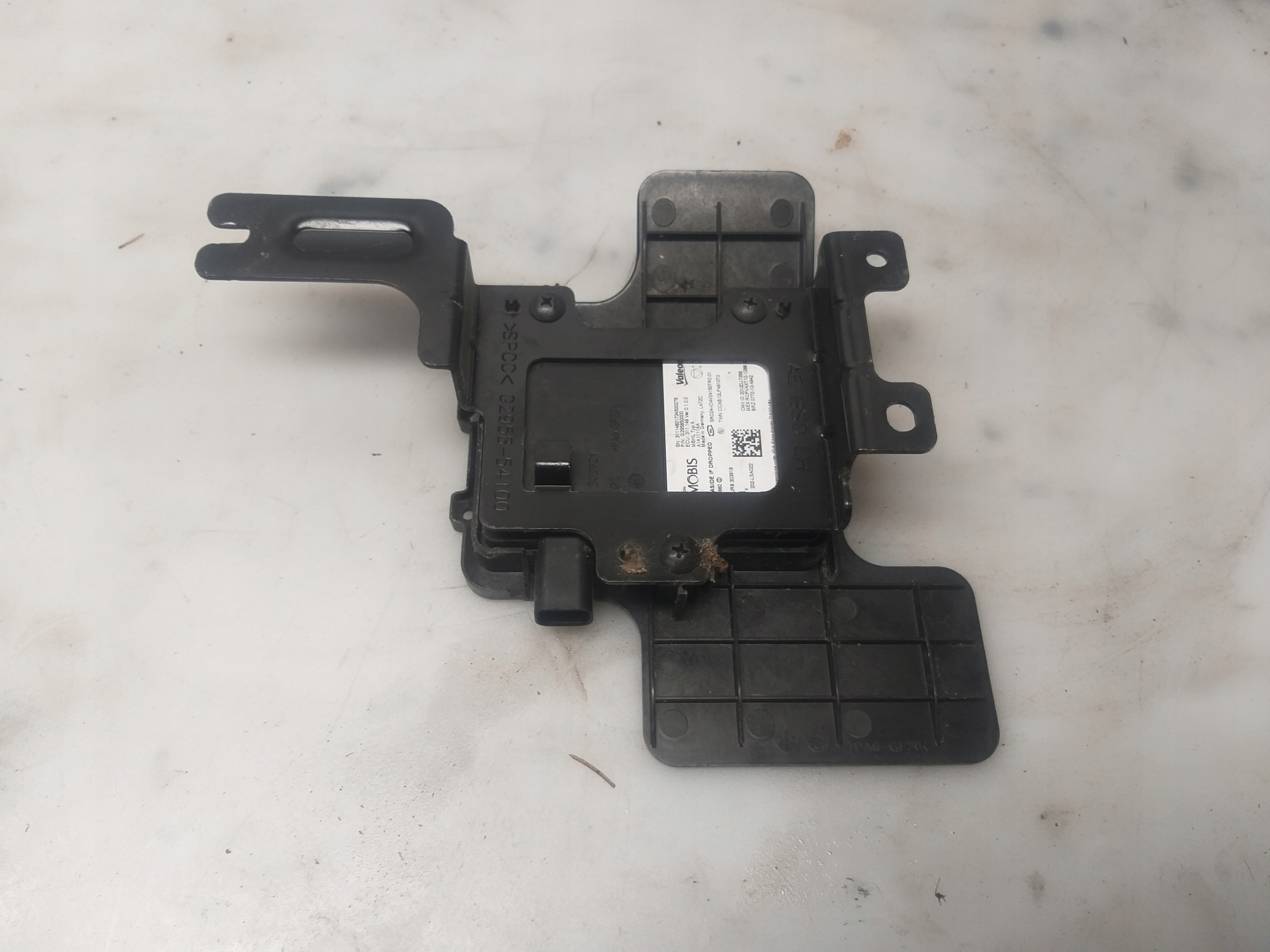 HYUNDAI Ioniq датчик слепых зон 95811-G2000