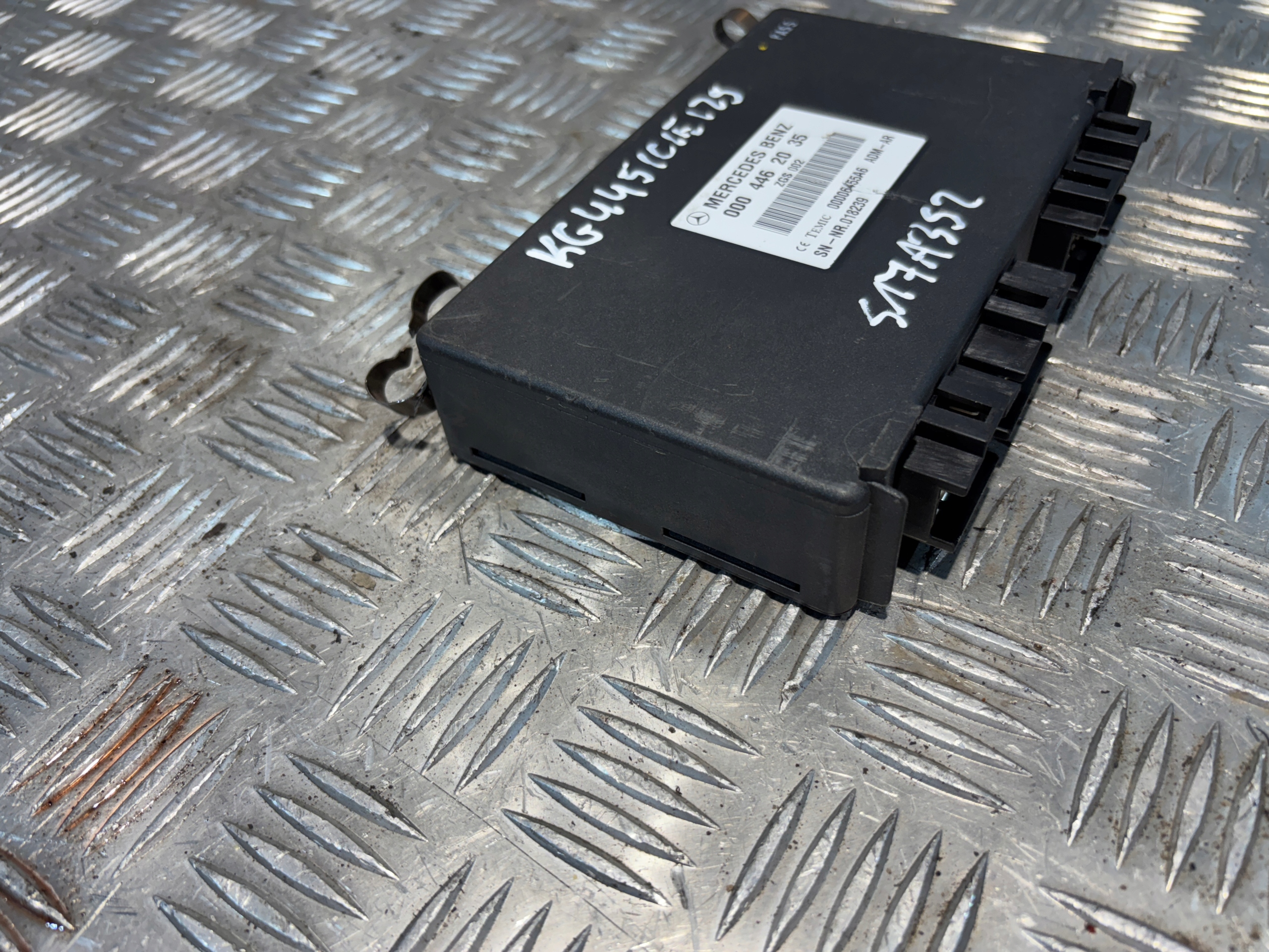 control unit Mercedes 0004462035 ZGS