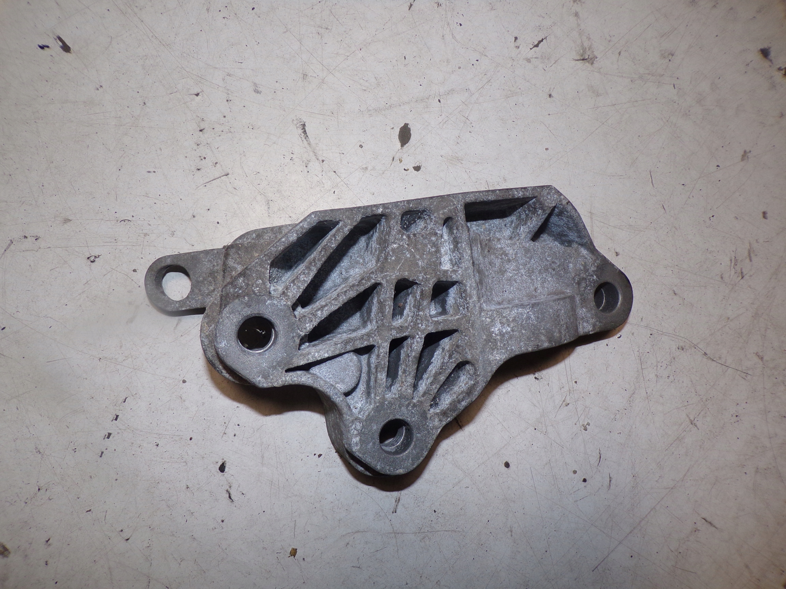 Supporto cambio ingranaggi VECTRA C SIGNUM 2.2 DTI 9191129