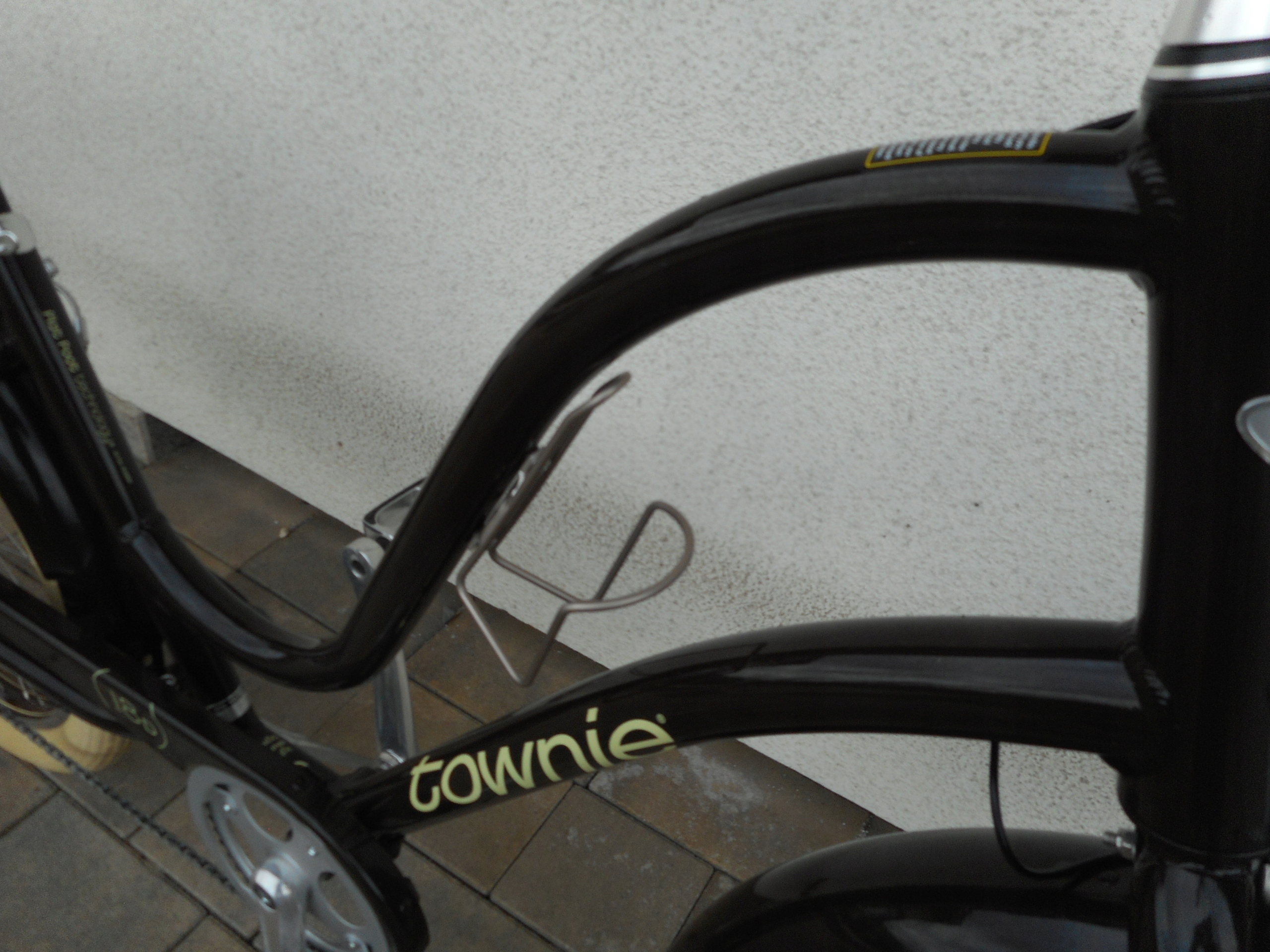 aluminiowy ELECTRA TOWNIE koła 26 24 biegi SHIMANO powystawowy Rozmiar ramy 17,5 cala