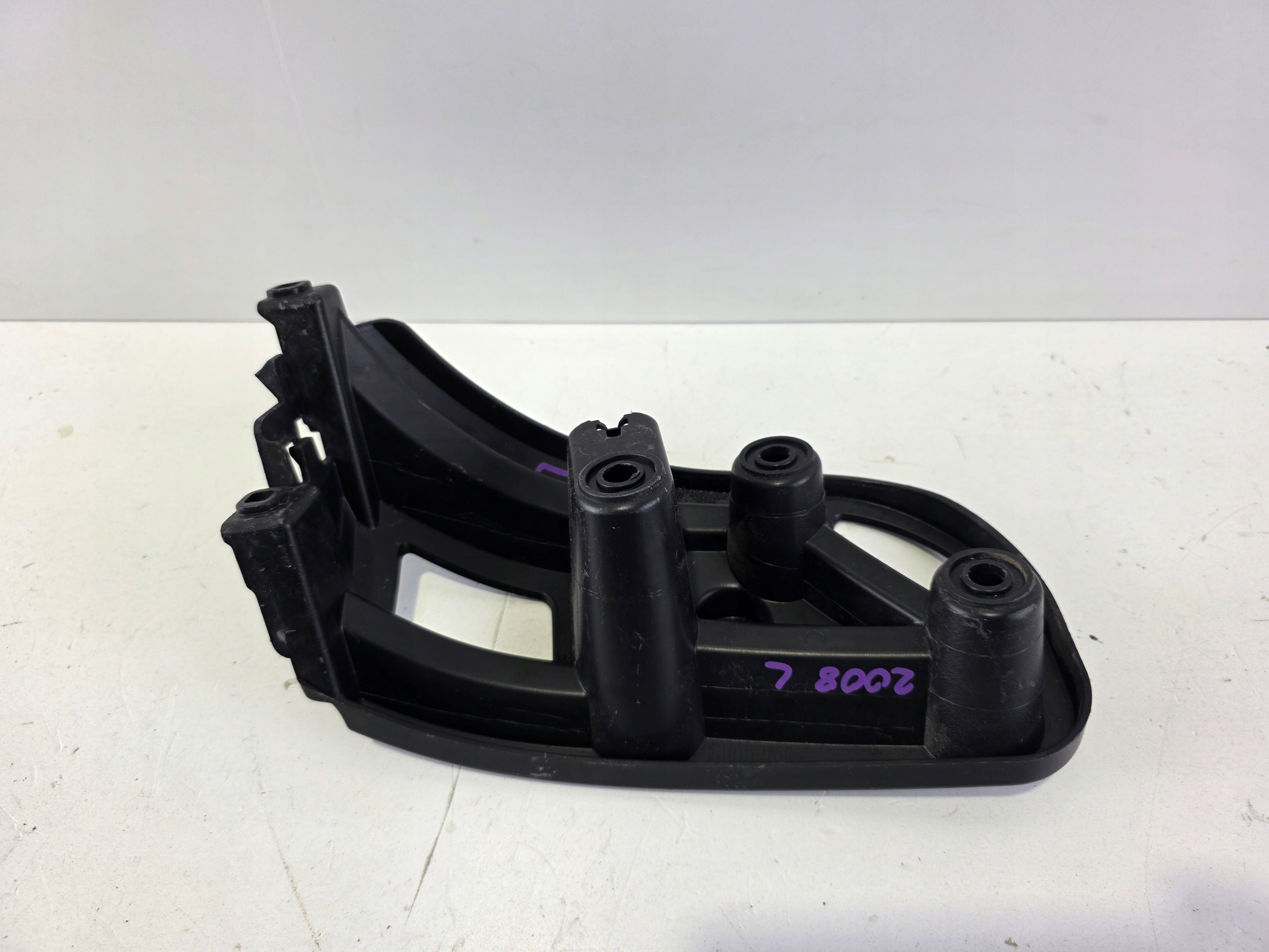 Support Support plaque Aile Gauche Avant PEUGEOT 208 II 9828362580