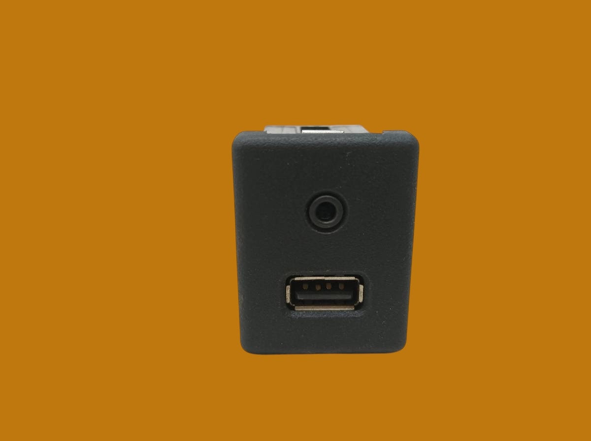 adapter USB P20868798 Opel Zafira III (2011- )