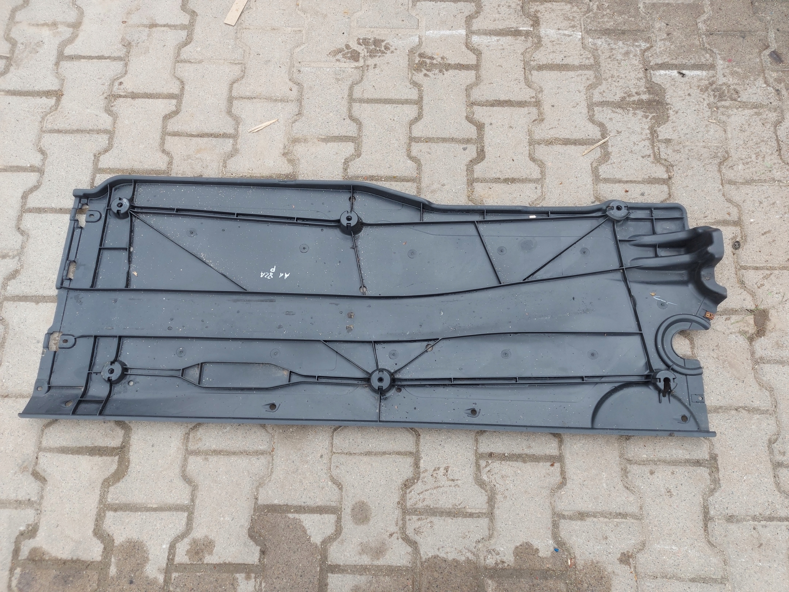 Audi A1 82A cover chassis right 2Q0825202B