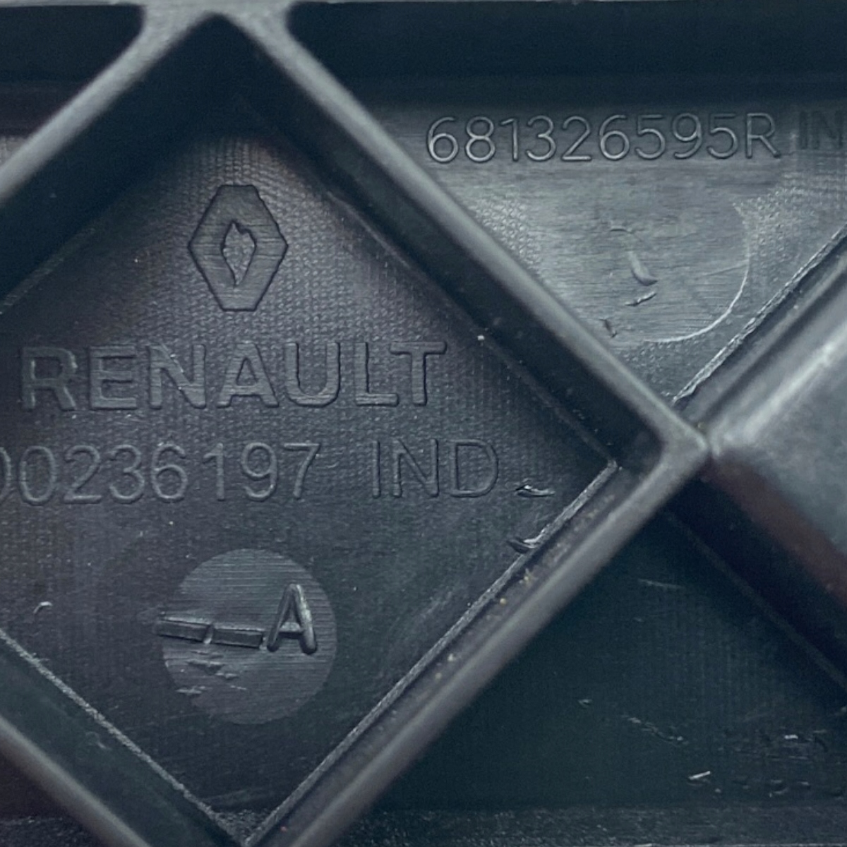 рамка радио renault EXPRESS VAN 682602442R