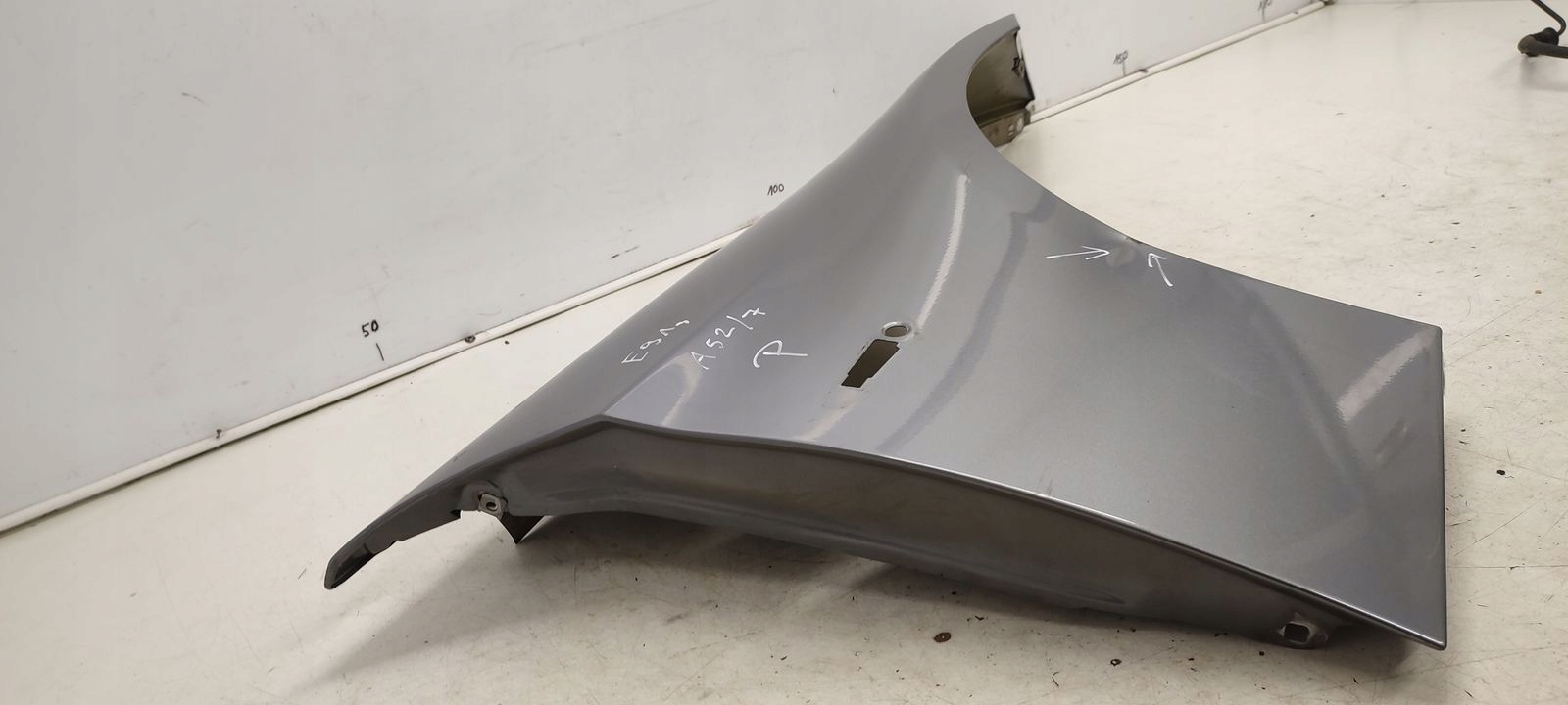 fender right front front BMW E91 LIFT A52/7