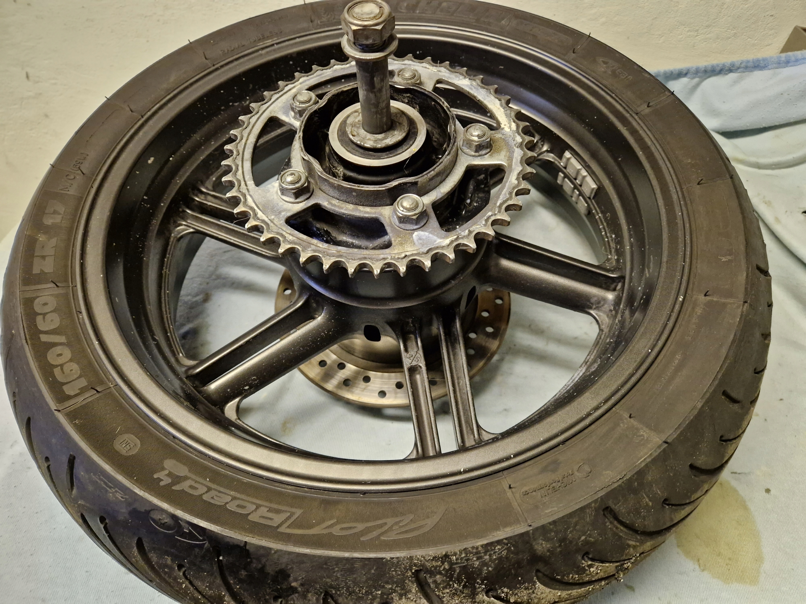 HONDA CBF 600 S 2004r felga tylna Producent felg Honda OE