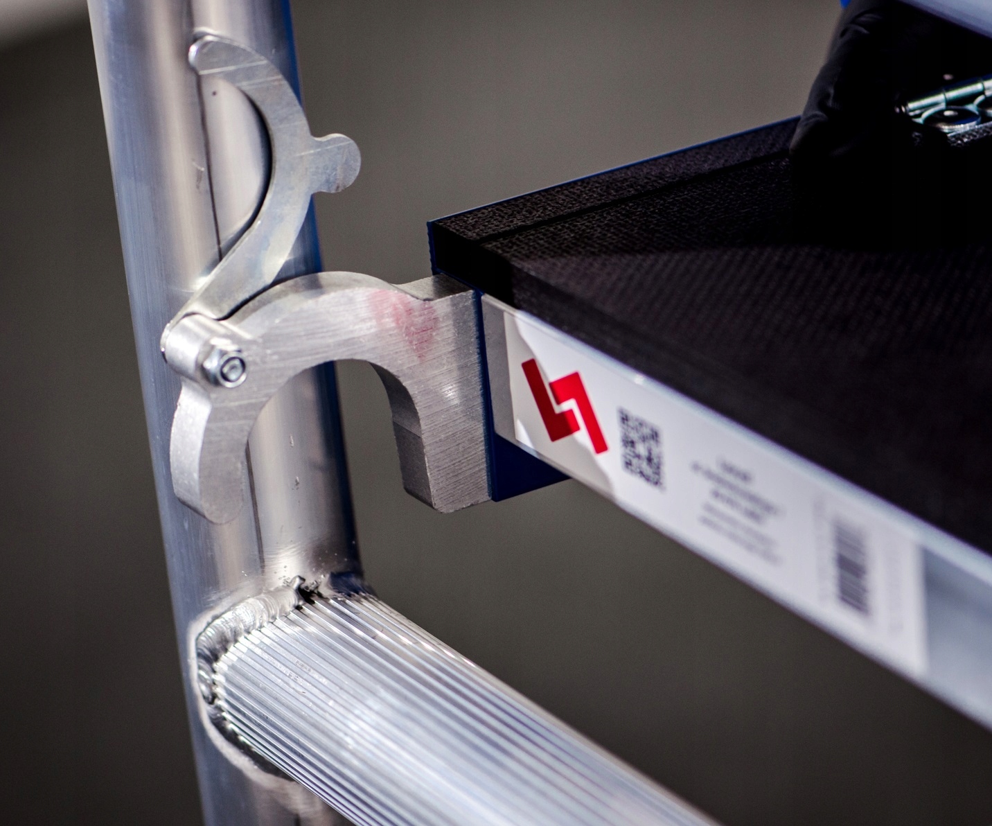 Rusztowanie aluminiowe jezdne LEVVEL SOLID 3 m Rodzaj przejezdne