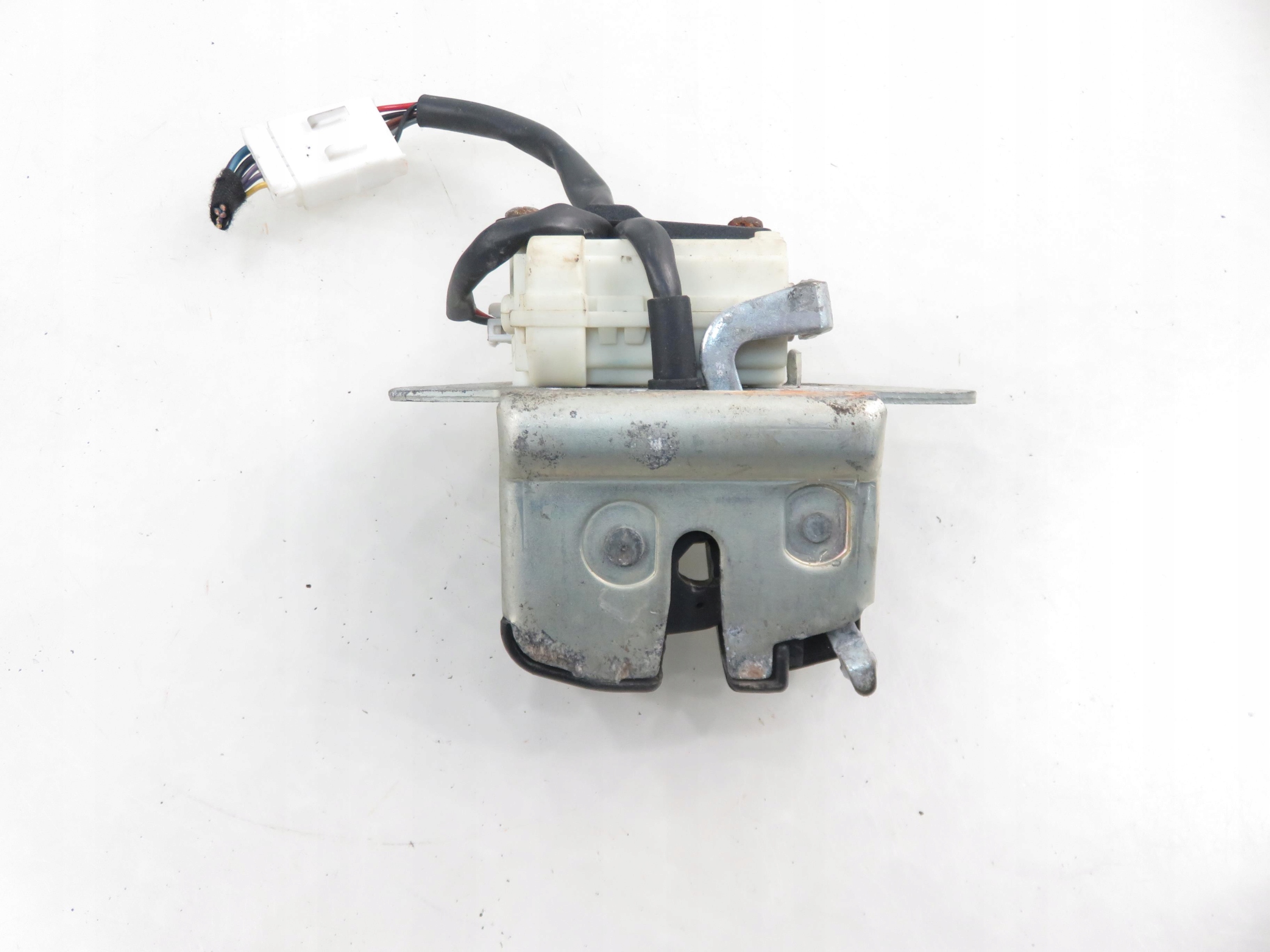 ZAMEK KLAPY ALFA ROMEO 159