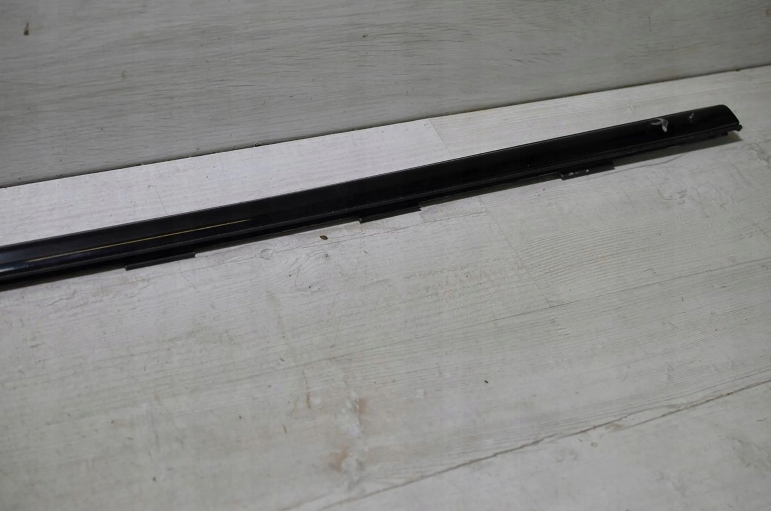 Alfa Romeo Giulia 2021 rear part side right moulding dust