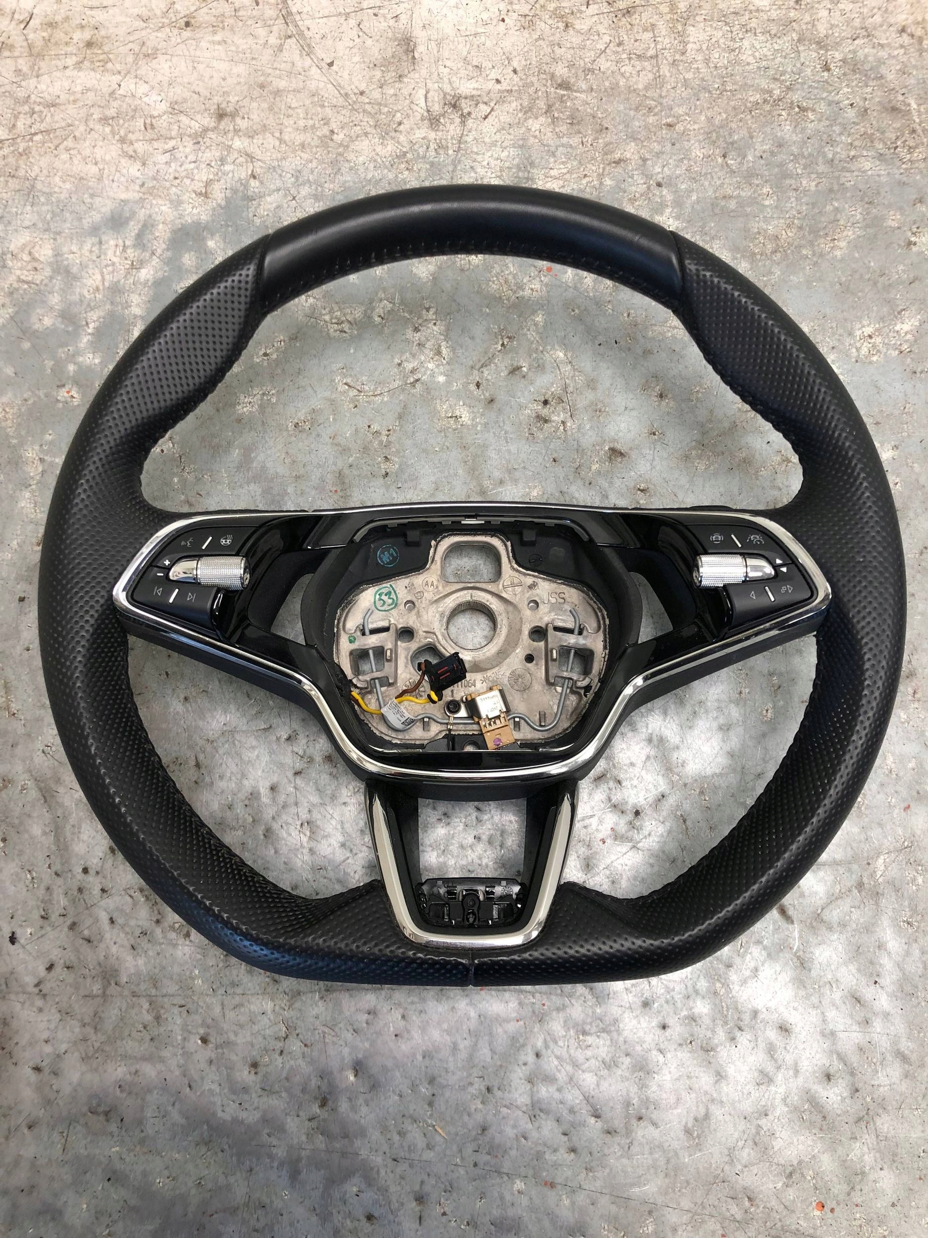steering wheel, leather MULTIFUNKCJA with shifting OCTAVIA IV VRS 5E3959542G 5E3419093AR