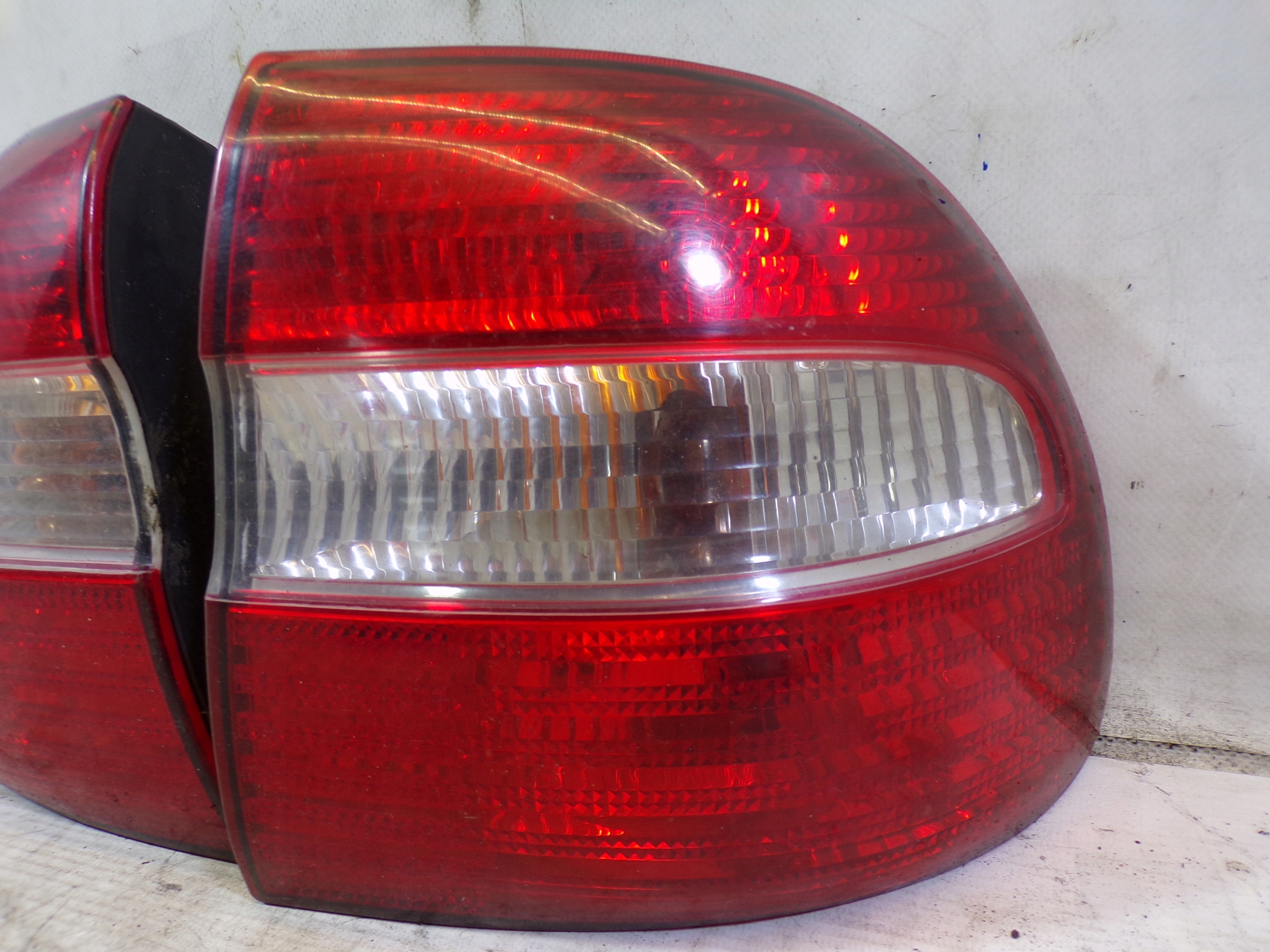 lights rear. rear part left right VOLVO V40 1 and (K1)