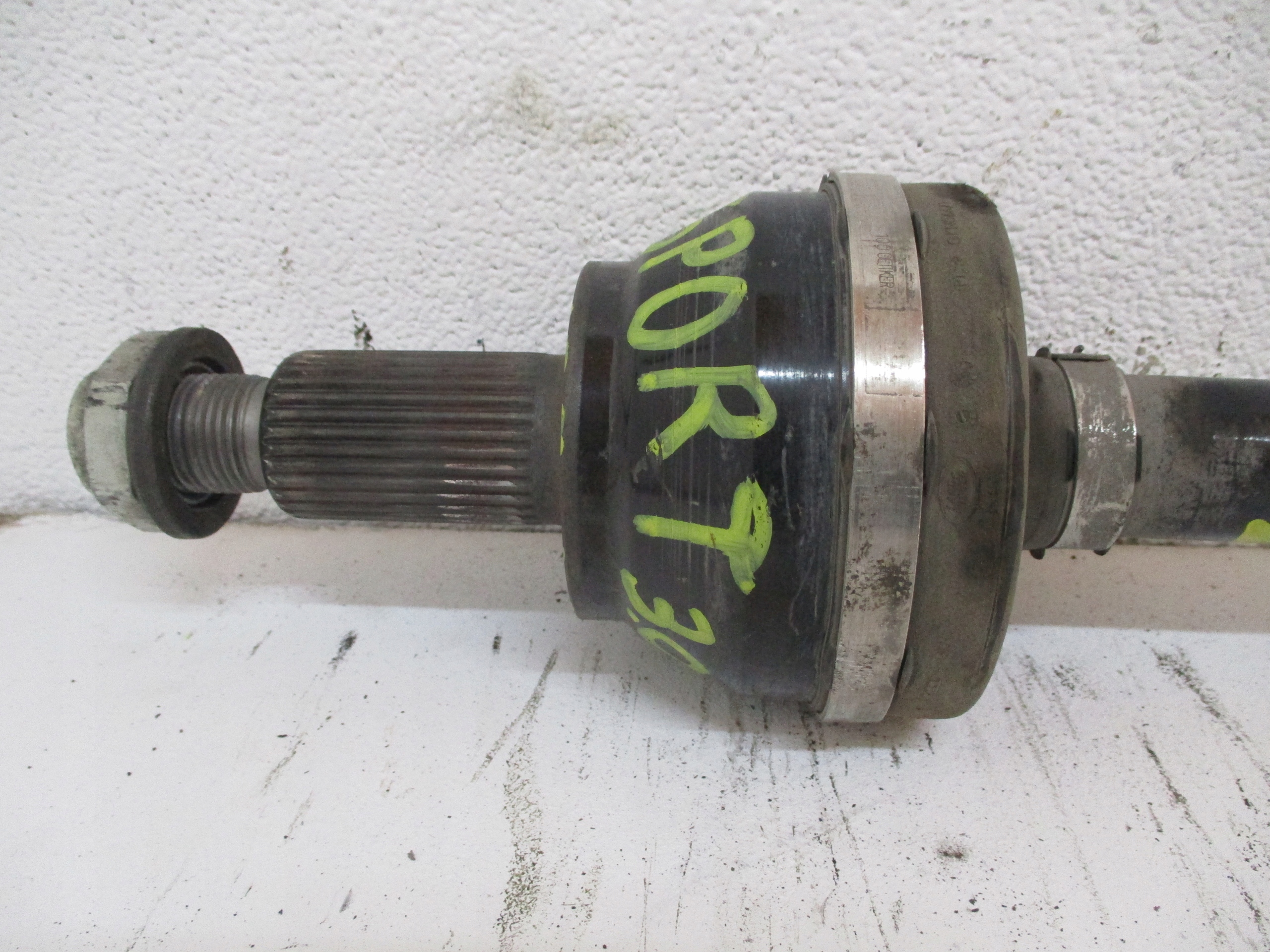 semi-axis left RANGE ROVER SPORT 22r L461 M8E2-4K139-AA rear part
