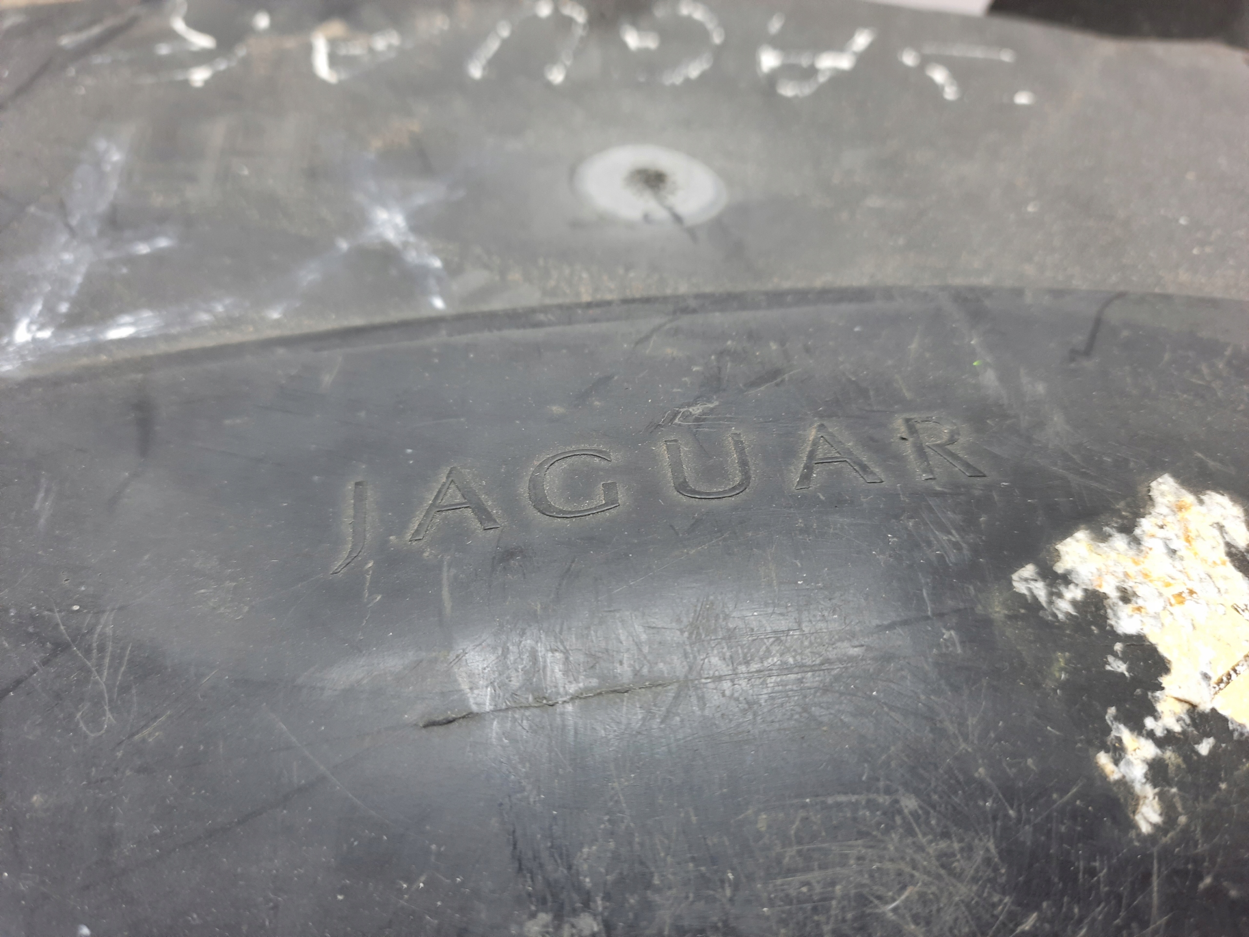 JAGUAR XF X250 07-11 mudguard left front original