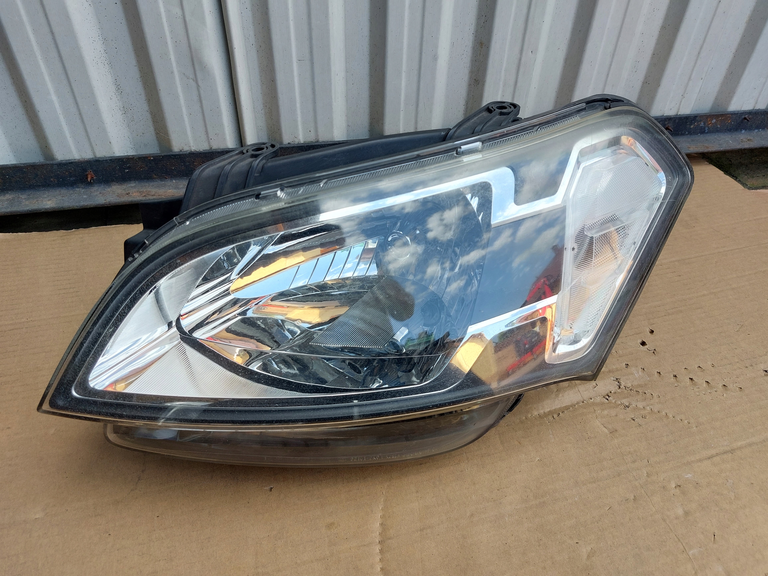 light left front KIA SOUL and 09r ANGLIK