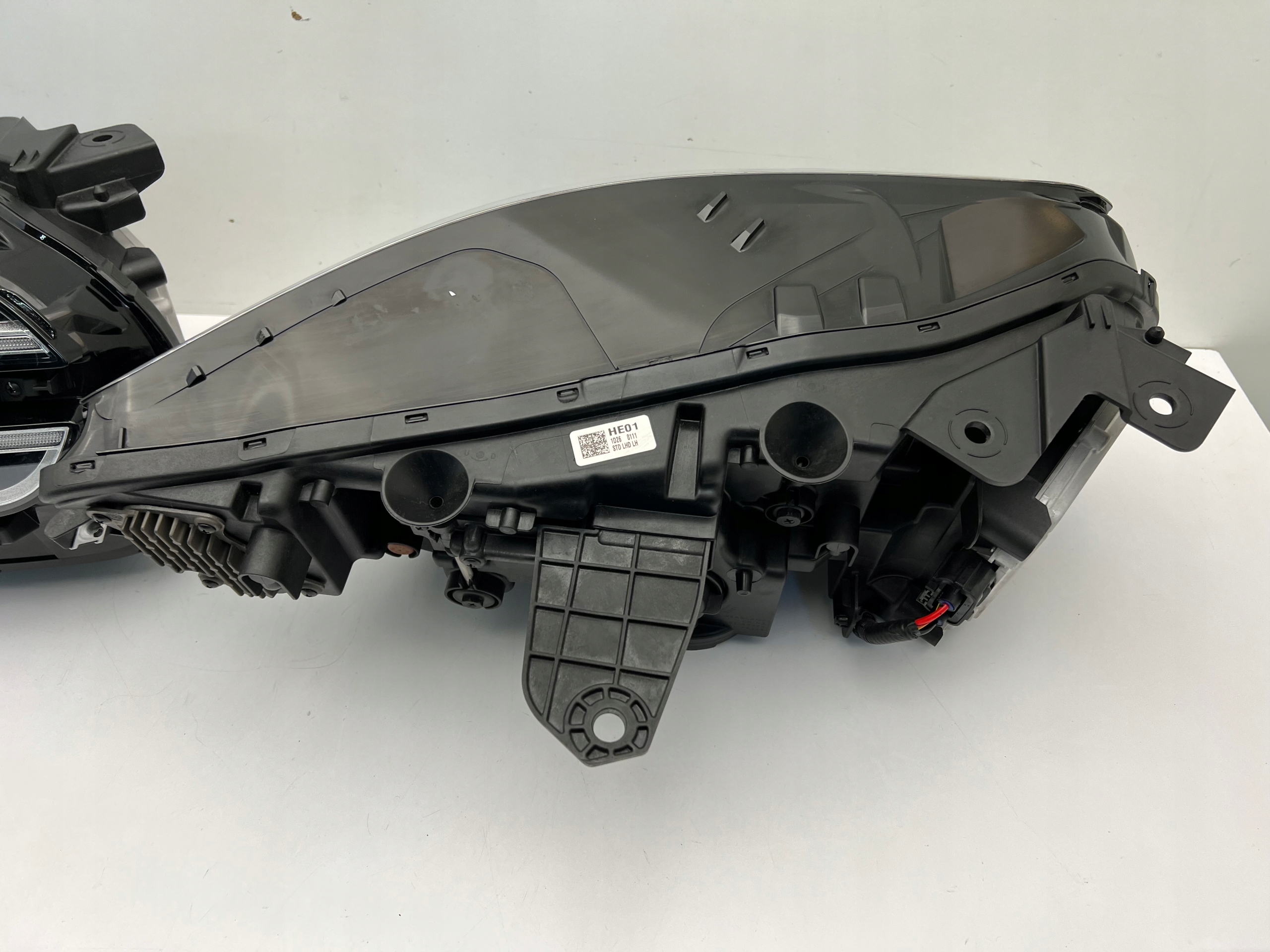 GENESIS GV70 LAMPA PRZEDNIA LEWA FULL LED 2020- Strona zabudowy lewa