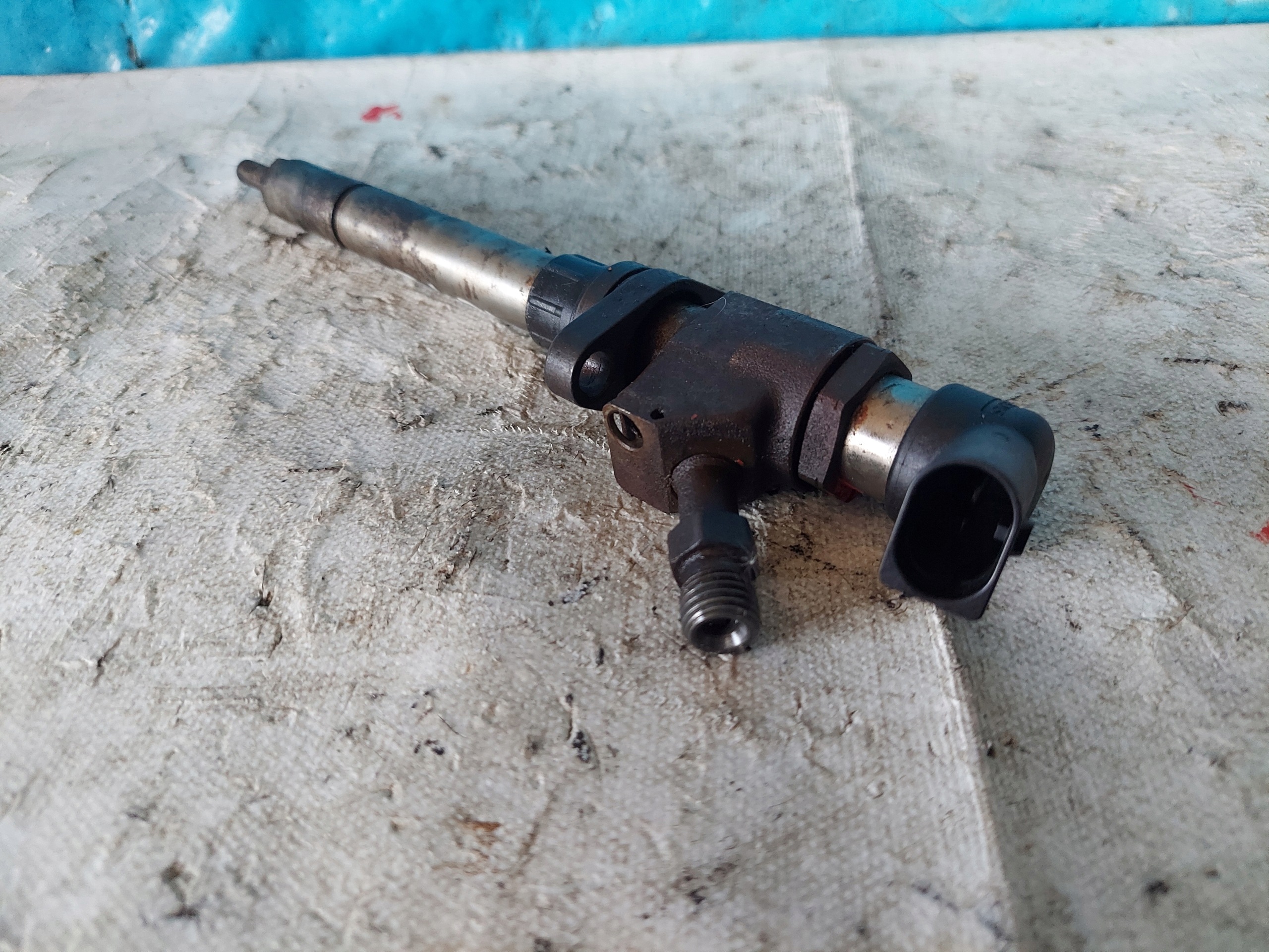 injector V50 FOCUS II SIEMENS 2.0 TD 9857144580