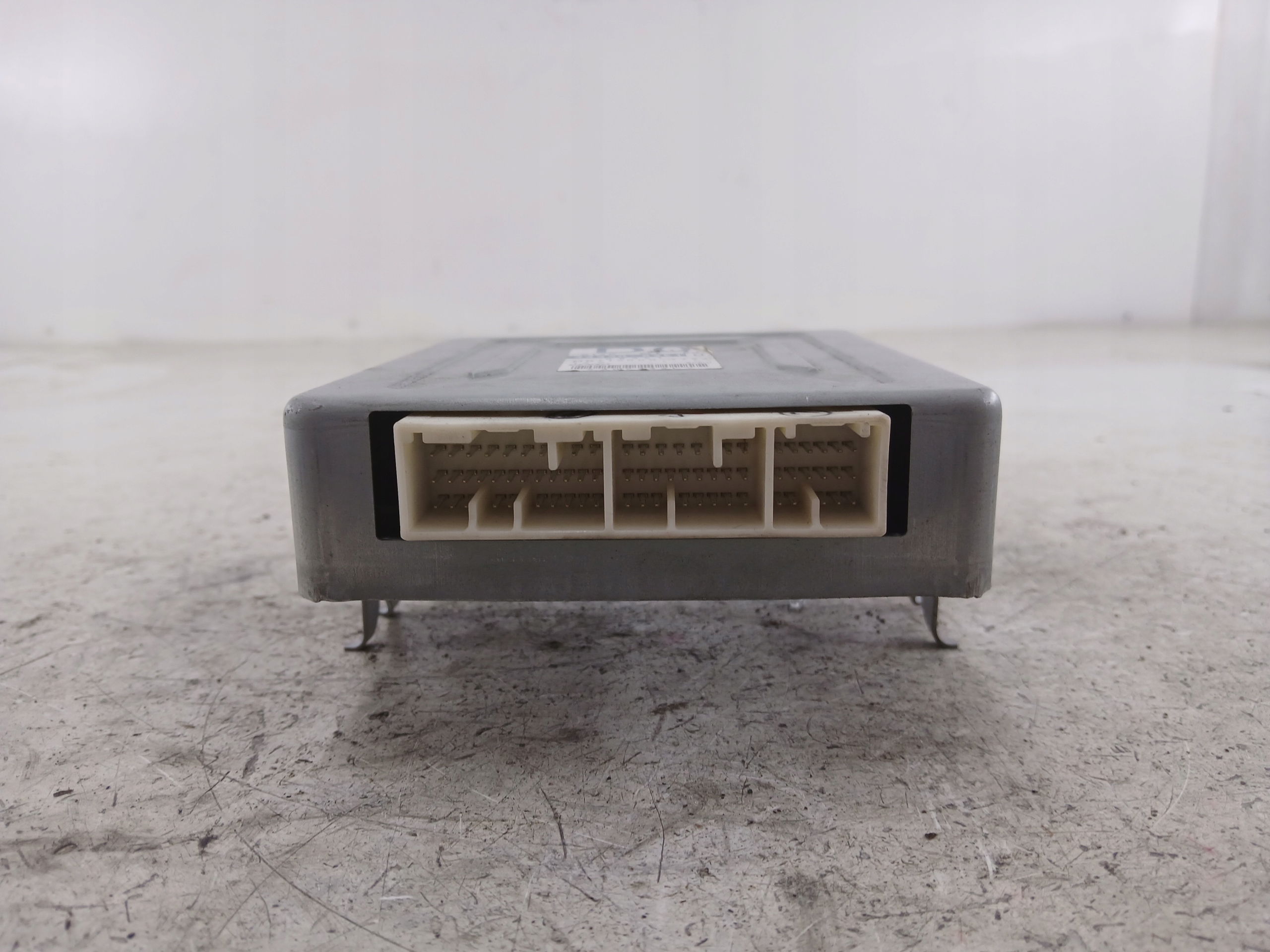SUZUKI WAGON R+ 1.3 control unit of the engine 33920-83E10