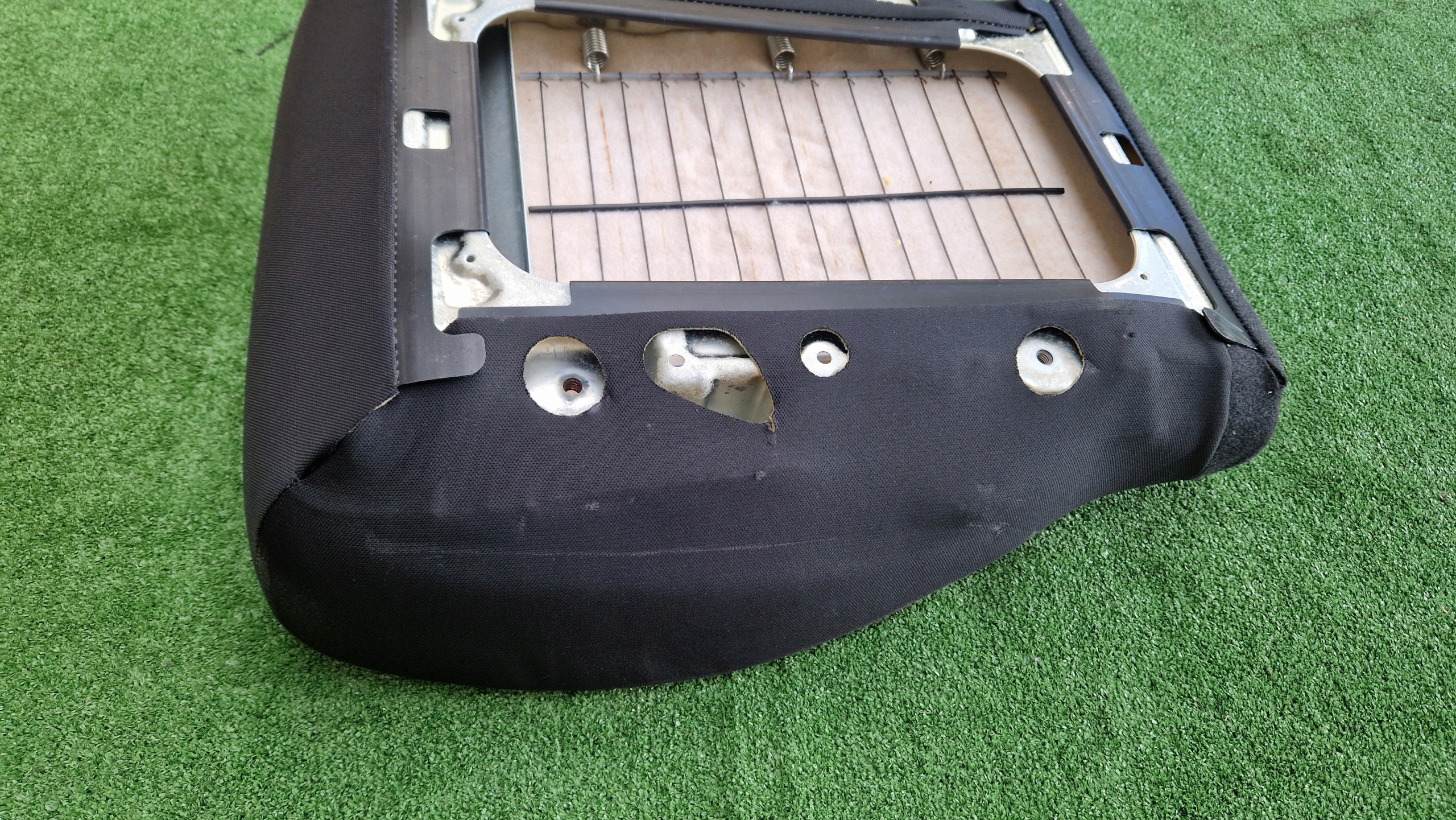 SIEDZISKO seat SUZUKI JIMNY left right 2009R