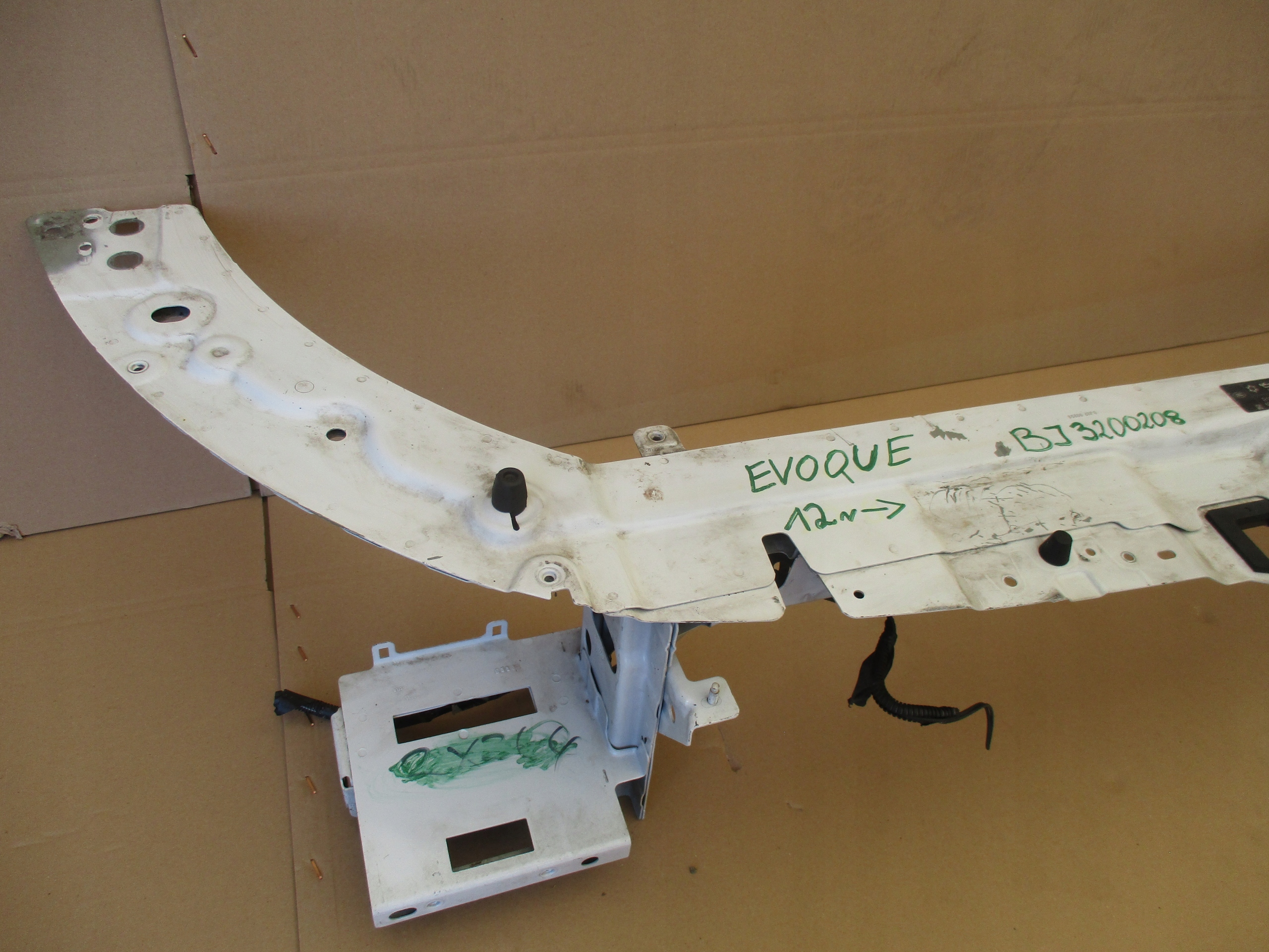 front body wall front glowny Land Rover Evoque lift BJ 3200208