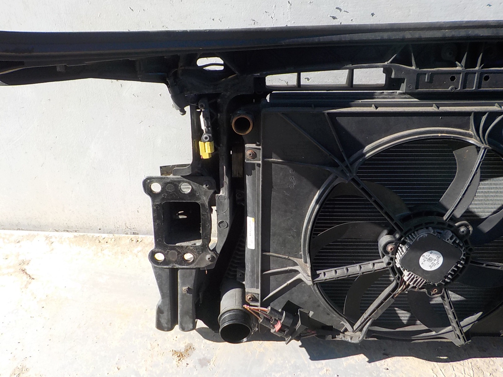 623 AUDI A3 II 8P 1.6 TDI support panel for radiators sider radiator