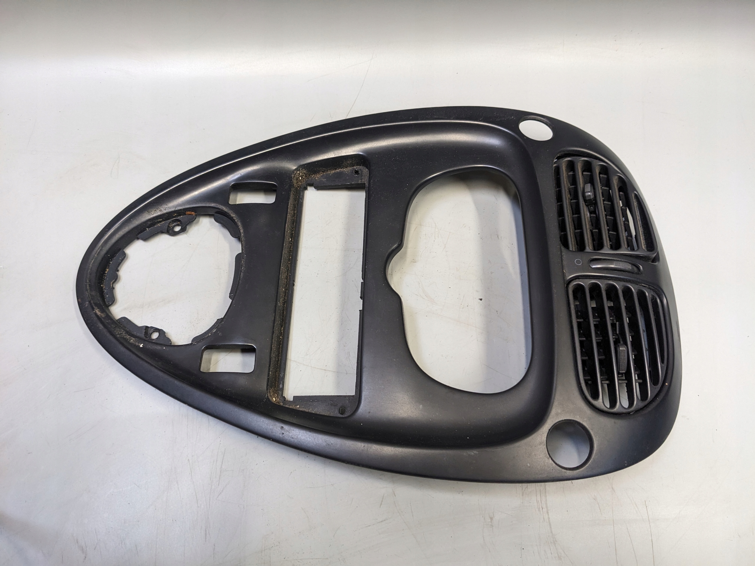 RAMKA RADIA 9631315877 Citroen Xsara Picasso I