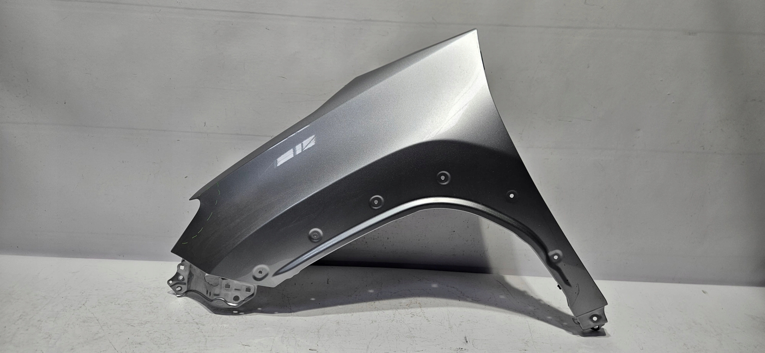 fender left front TOYOTA YARIS CROSS 20