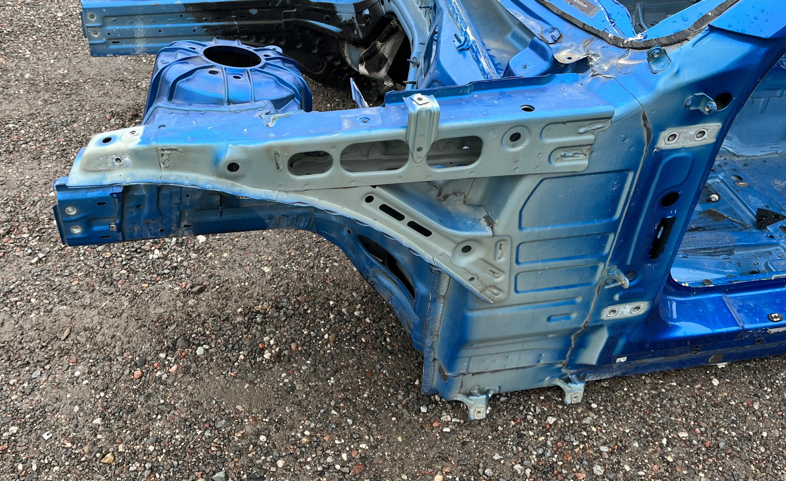Cwiarka quarter left front left front Chevrolet Camaro 2016+