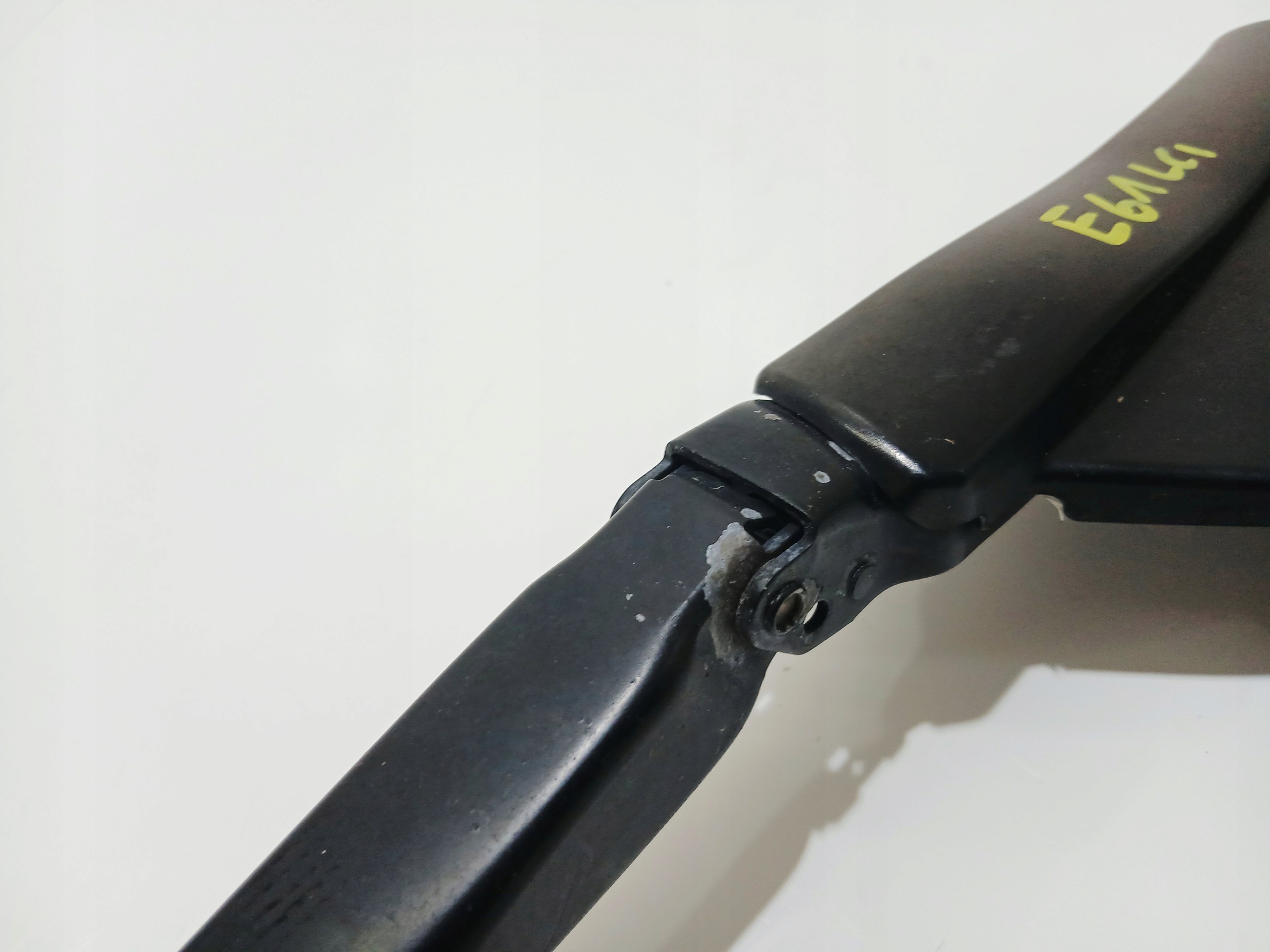 wiper arm right front BMW E60 E61 OE 7035103 (0000077)