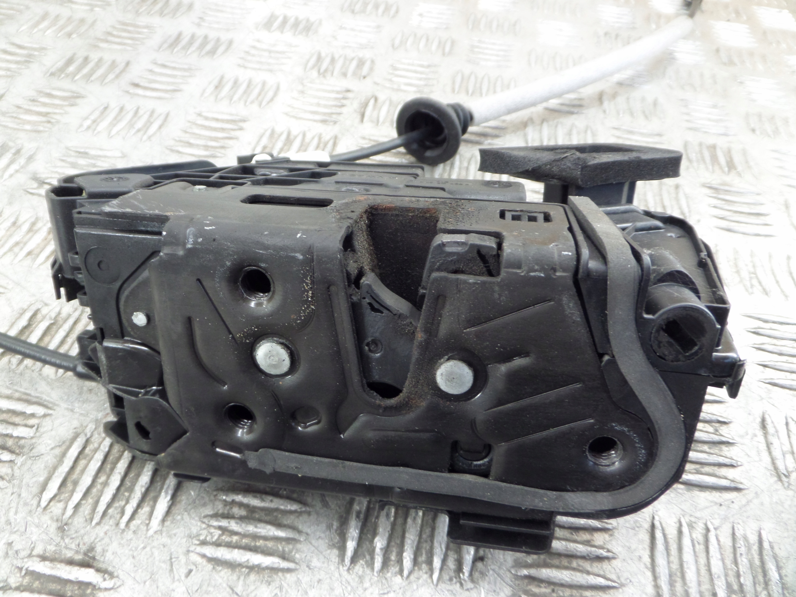 lock door right front VW T-ROC B6A-5TB837016A