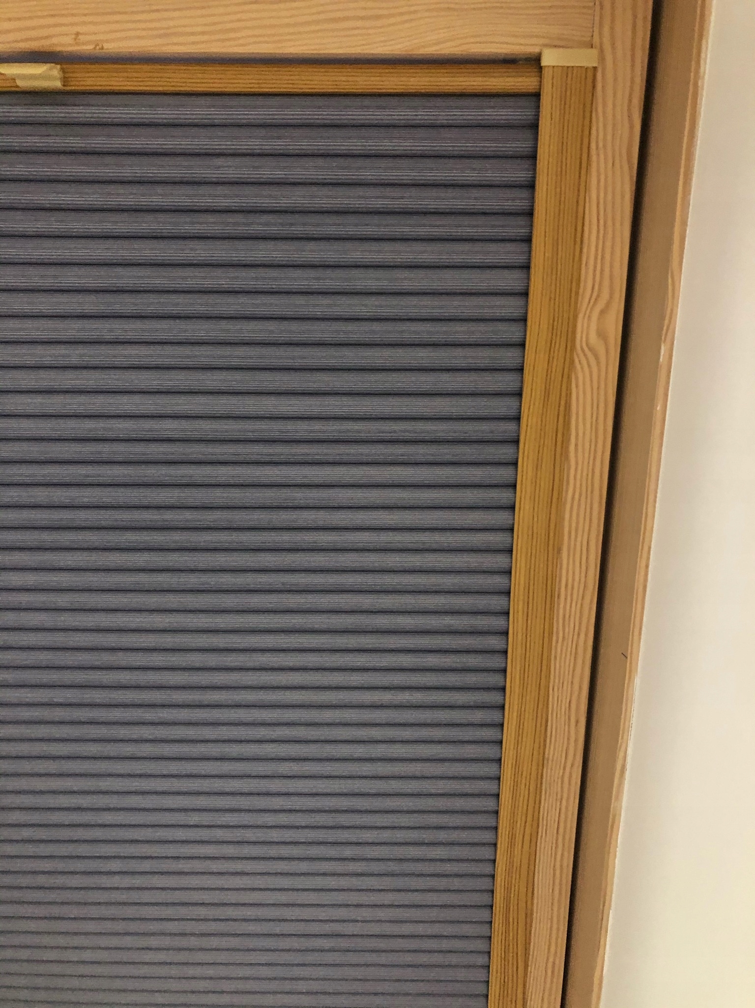 Plisa dachowa z prowadnicami zaciemniająca 100% okno dachowe Fakro 78x118 Marka bez marki