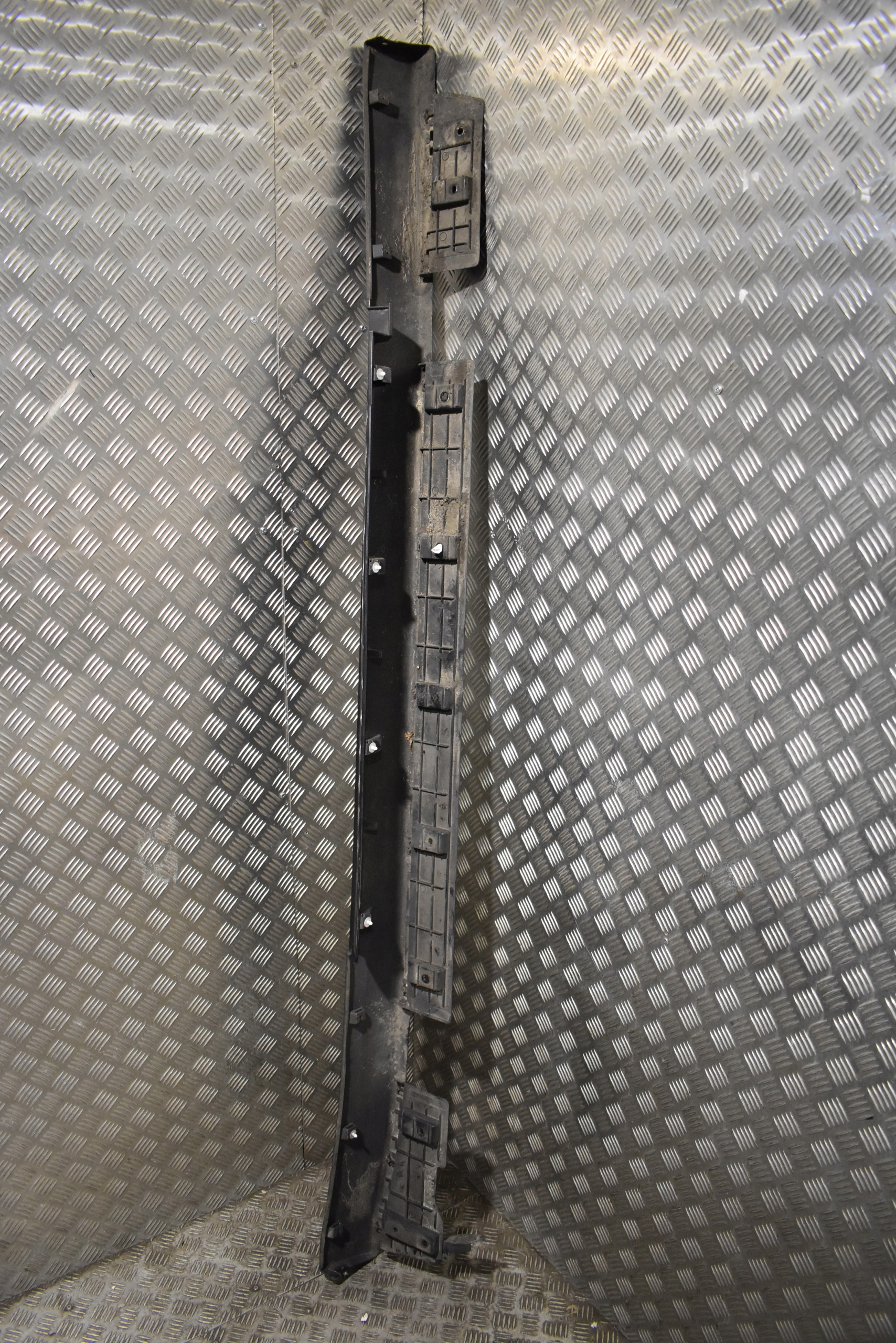 IDEALNA moulding threshold left NISSAN GT-R R35 1