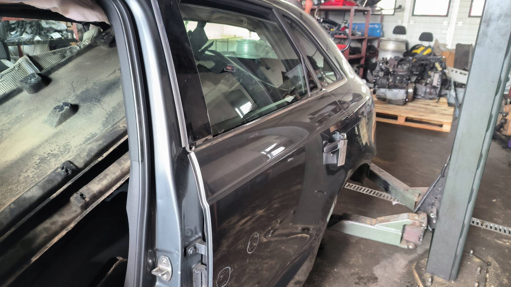 Tür links heck LX7R AUDI Q3 8U