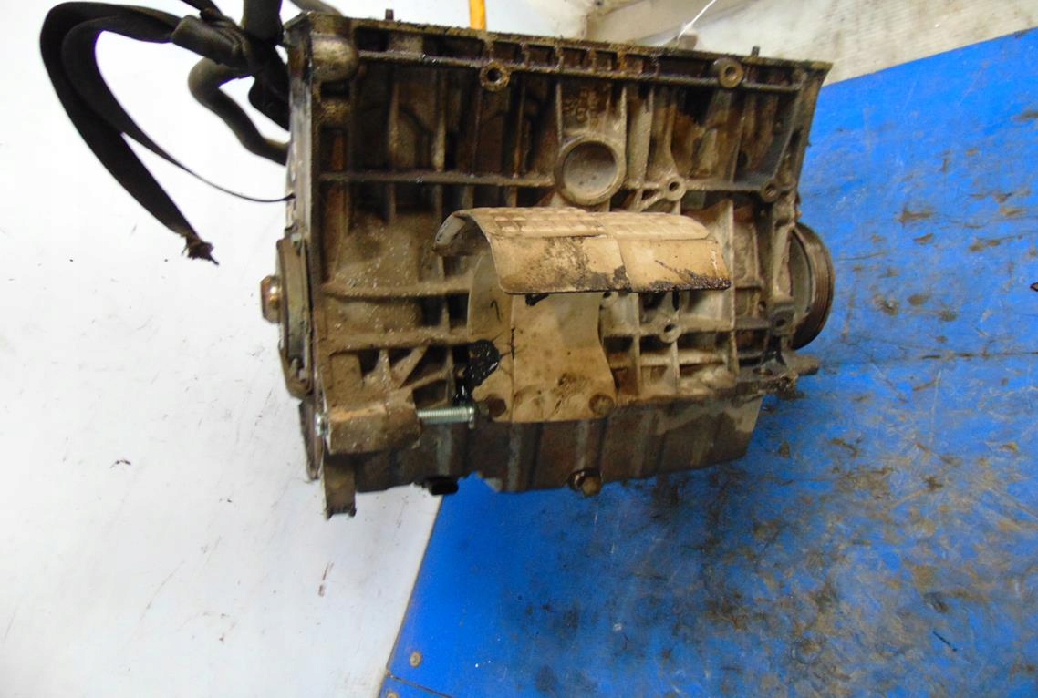 Audi A3 8P блок Двигателя комплектный 1.6 8V